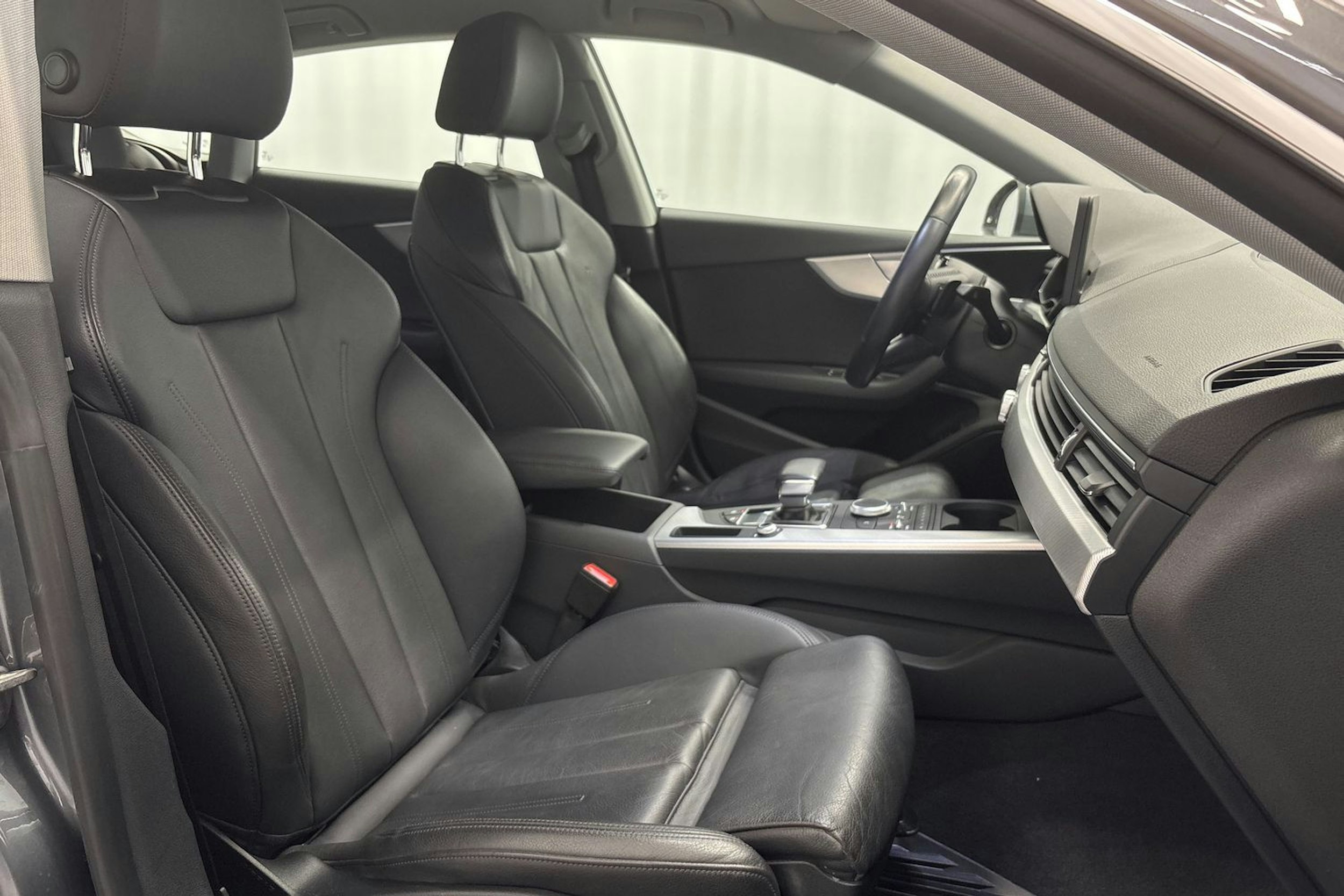harmaa Audi A5 2018 kuva 15.