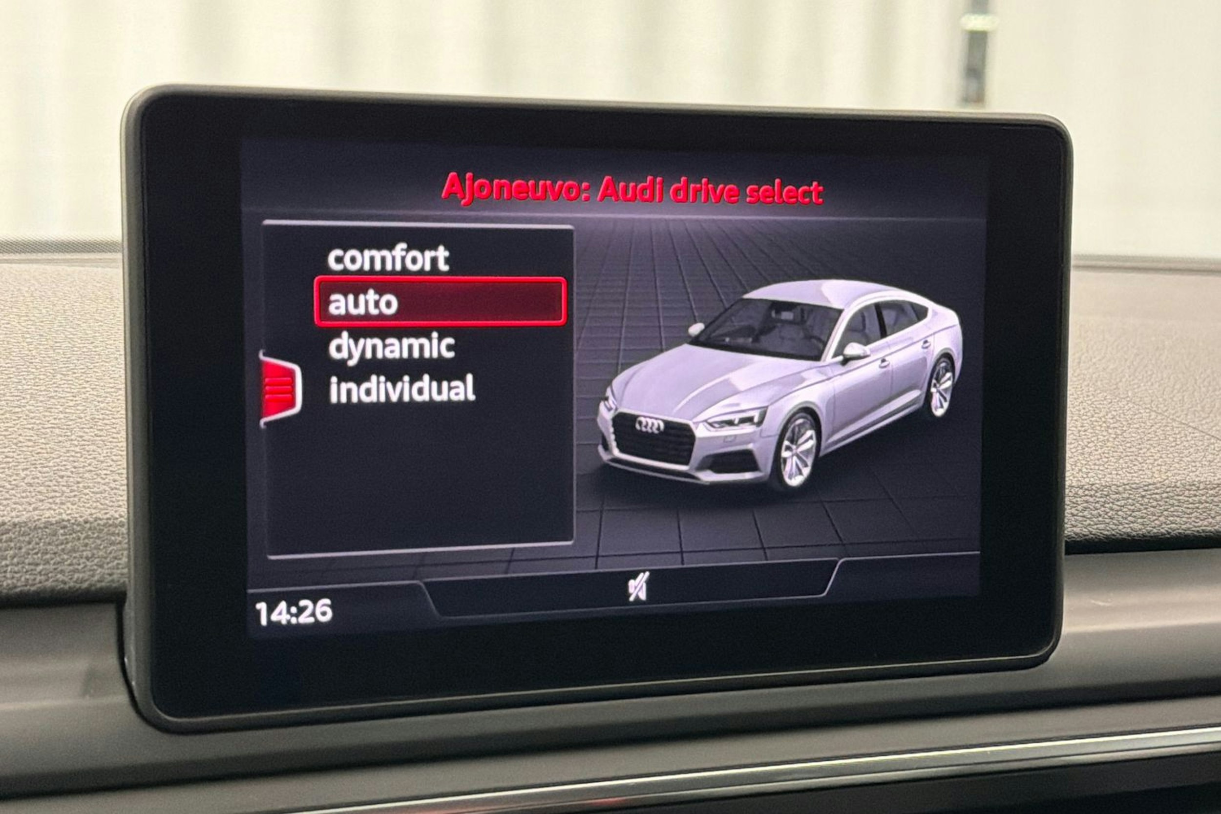 harmaa Audi A5 2019 kuva 21.