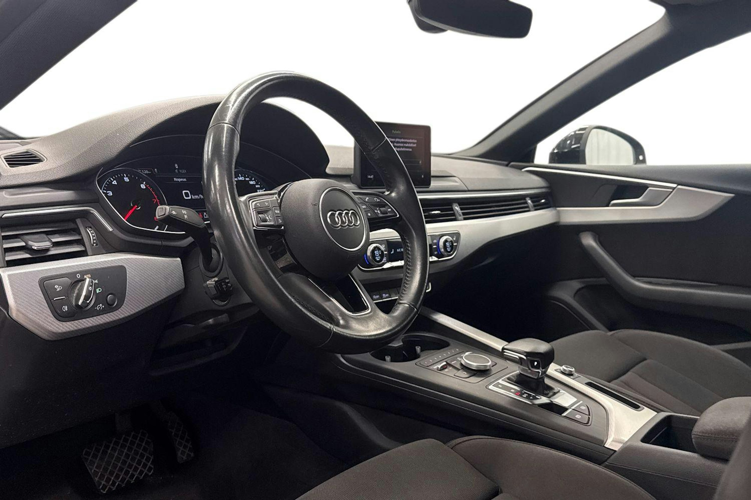 musta Audi A5 2019 kuva 7.