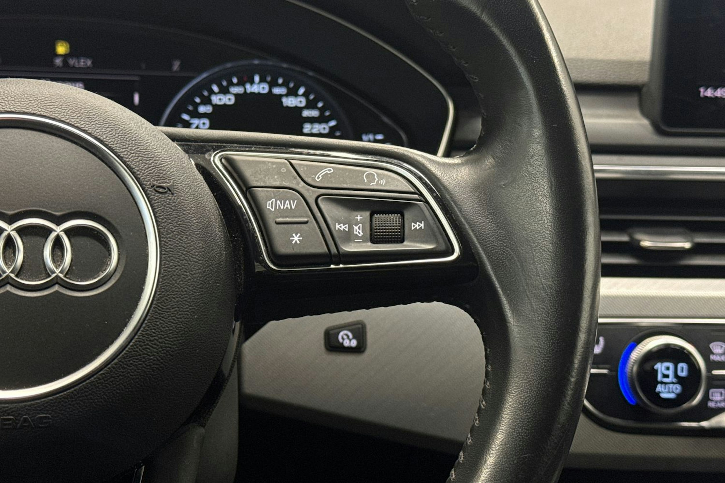 musta Audi A5 2019 kuva 16.