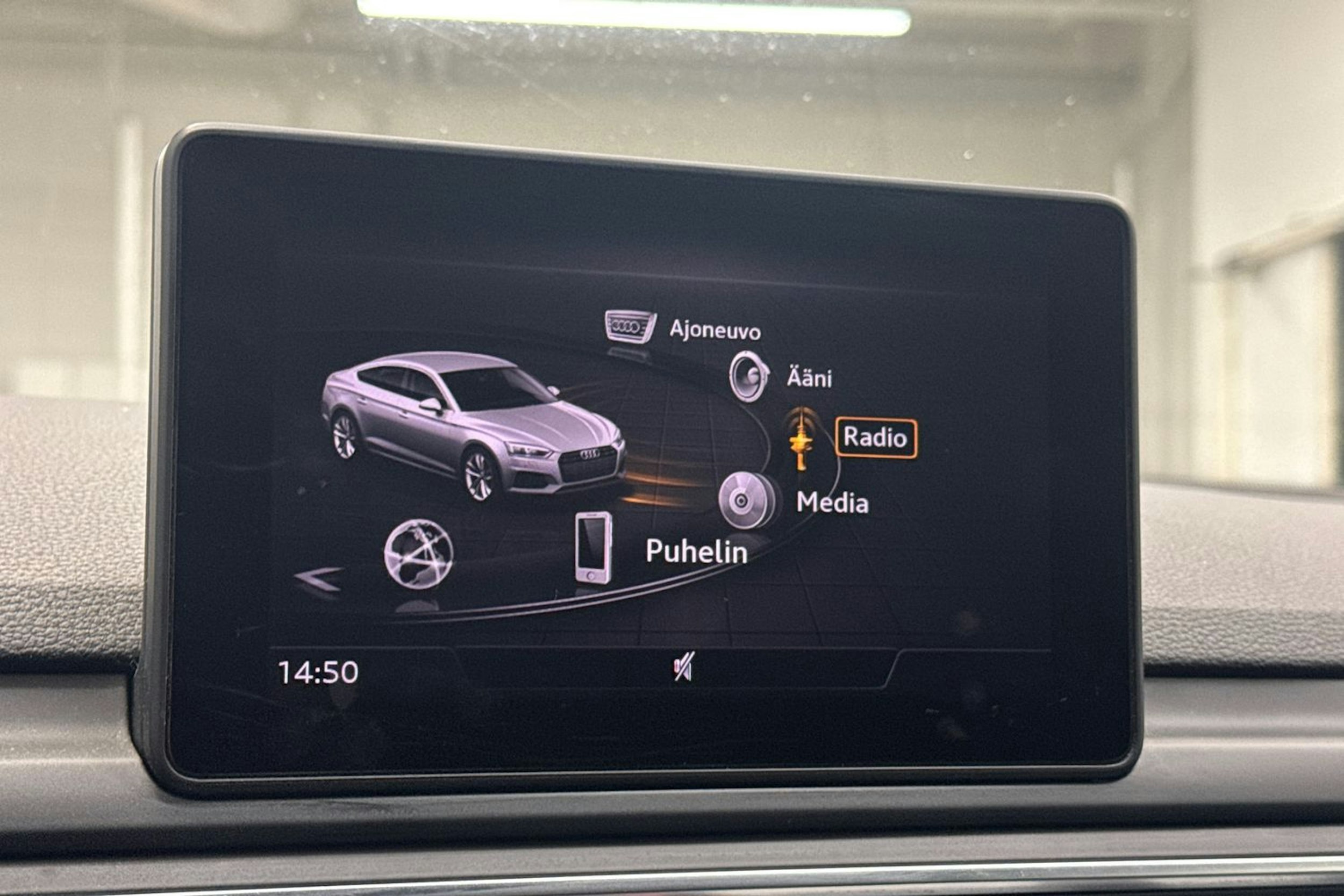 musta Audi A5 2019 kuva 24.