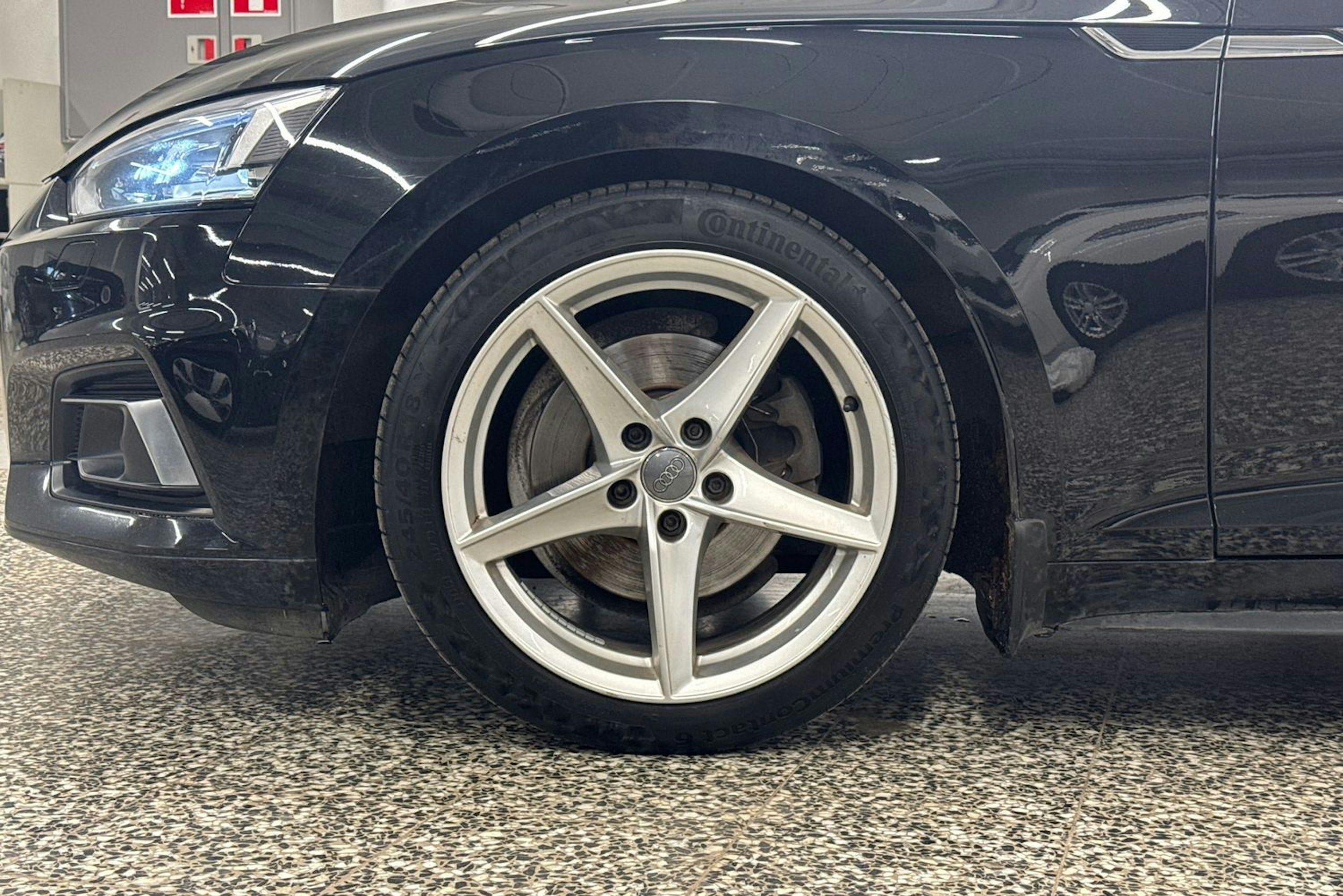 musta Audi A5 2019 kuva 42.