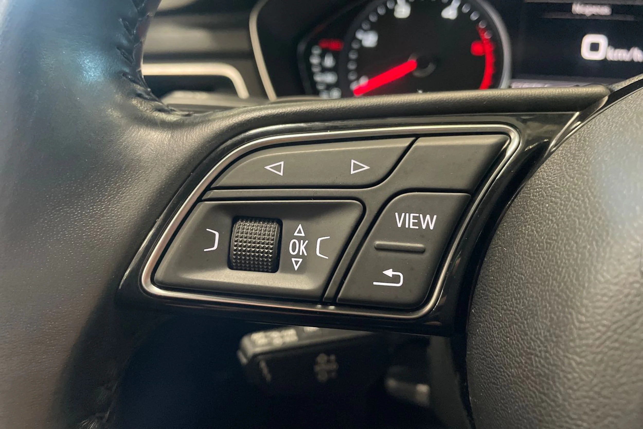 sininen Audi A5 2019 kuva 16.