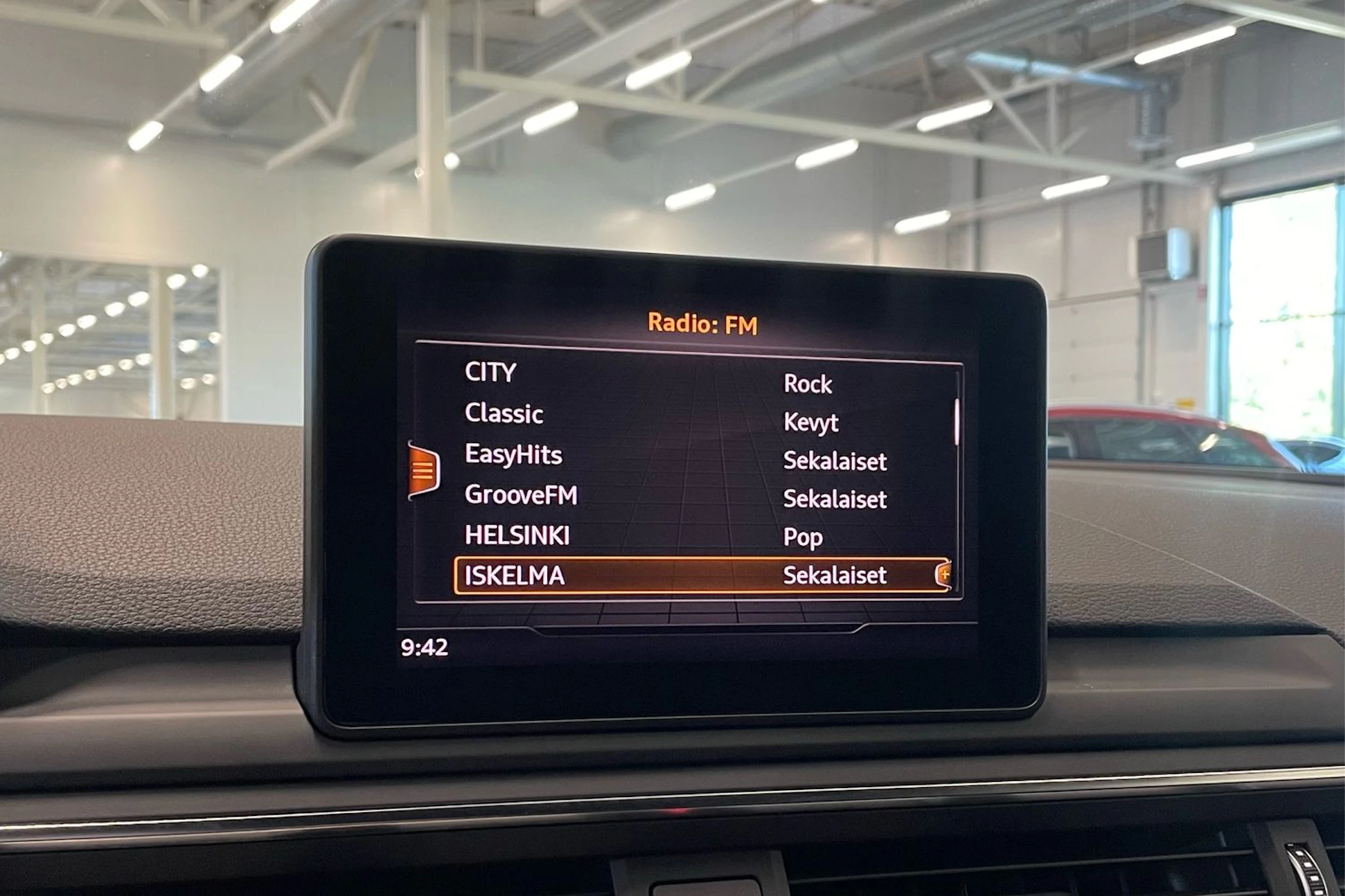 sininen Audi A5 2019 kuva 18.