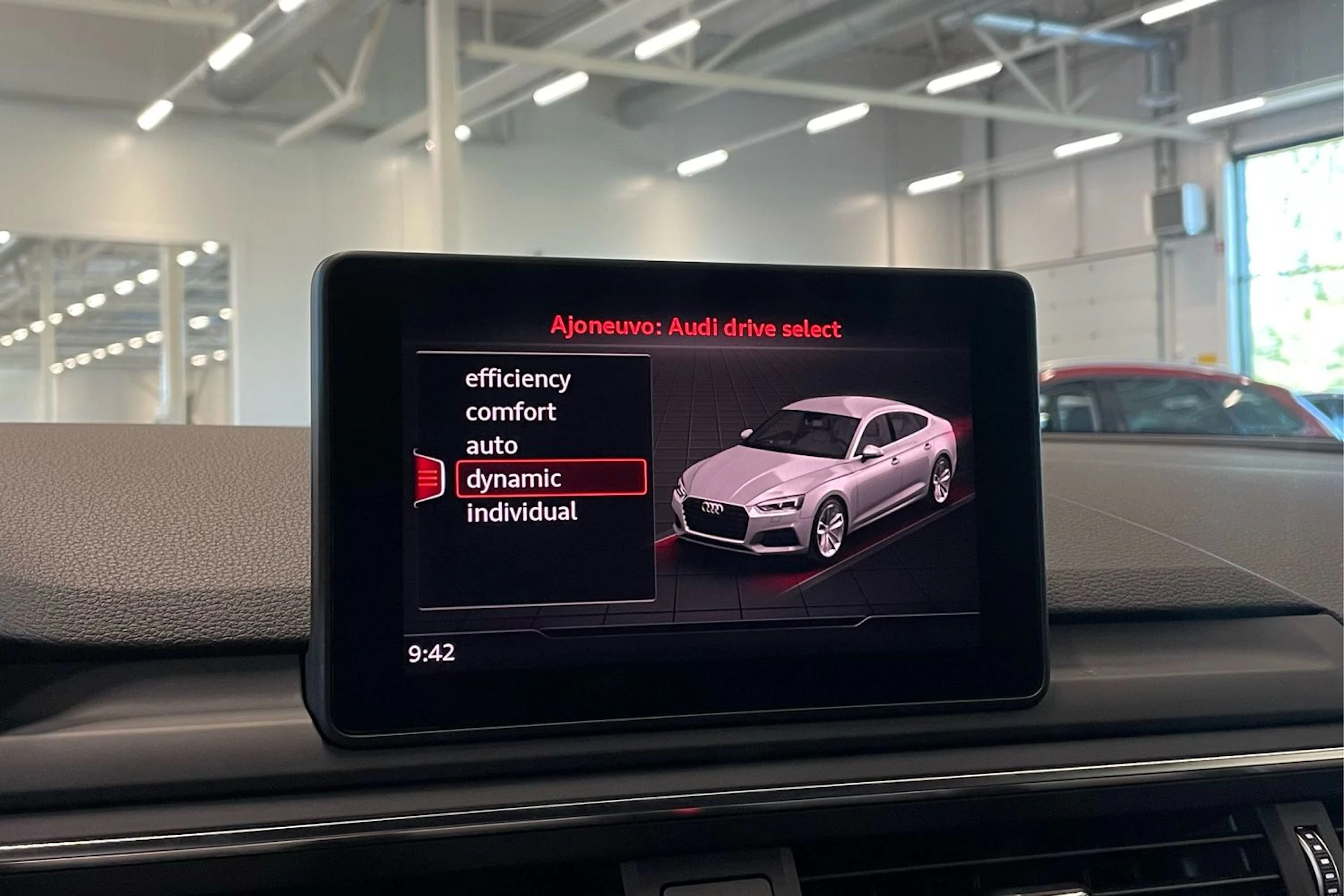 sininen Audi A5 2019 kuva 21.