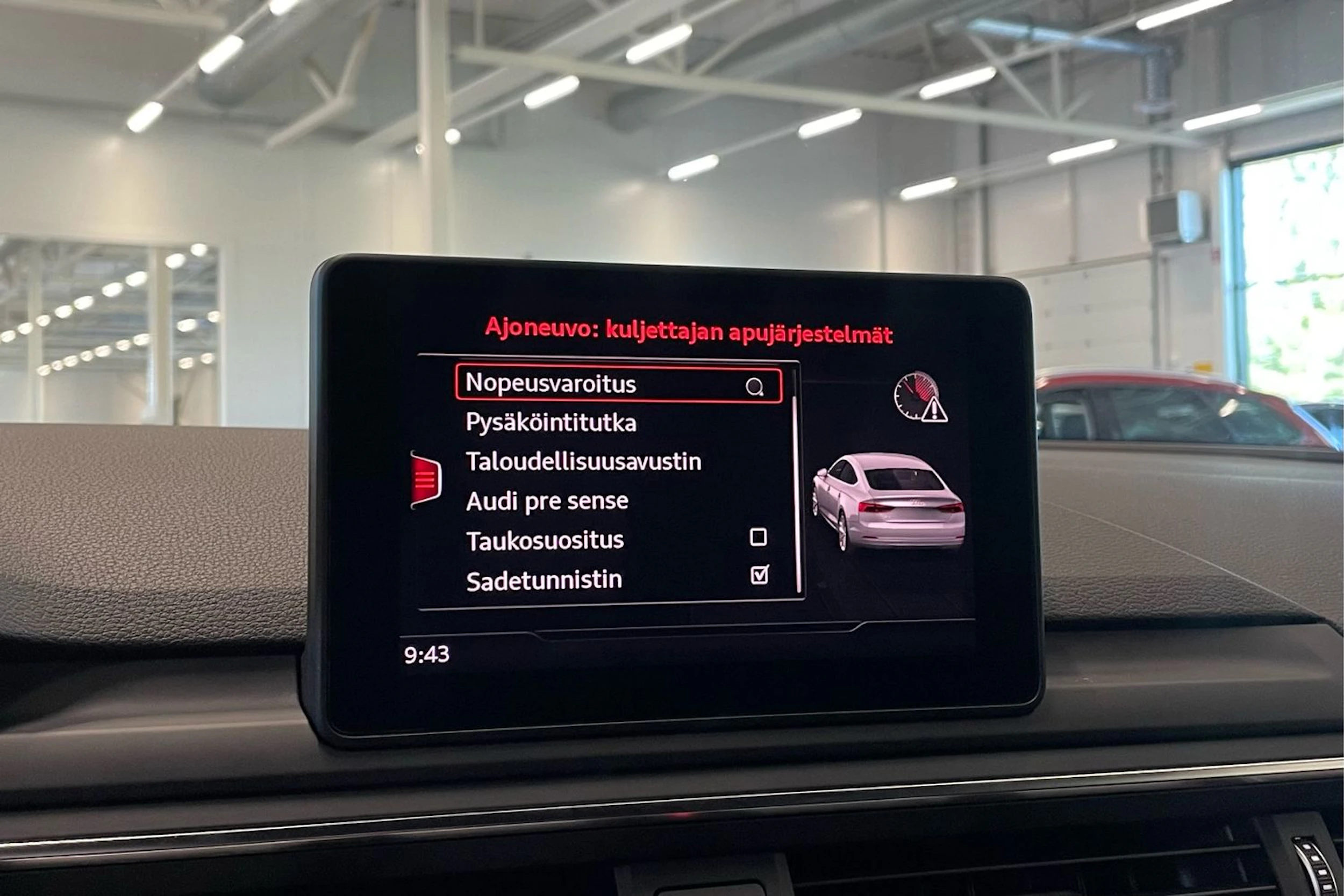 sininen Audi A5 2019 kuva 22.