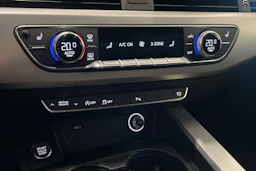 sininen Audi A5 2019 kuva 27.