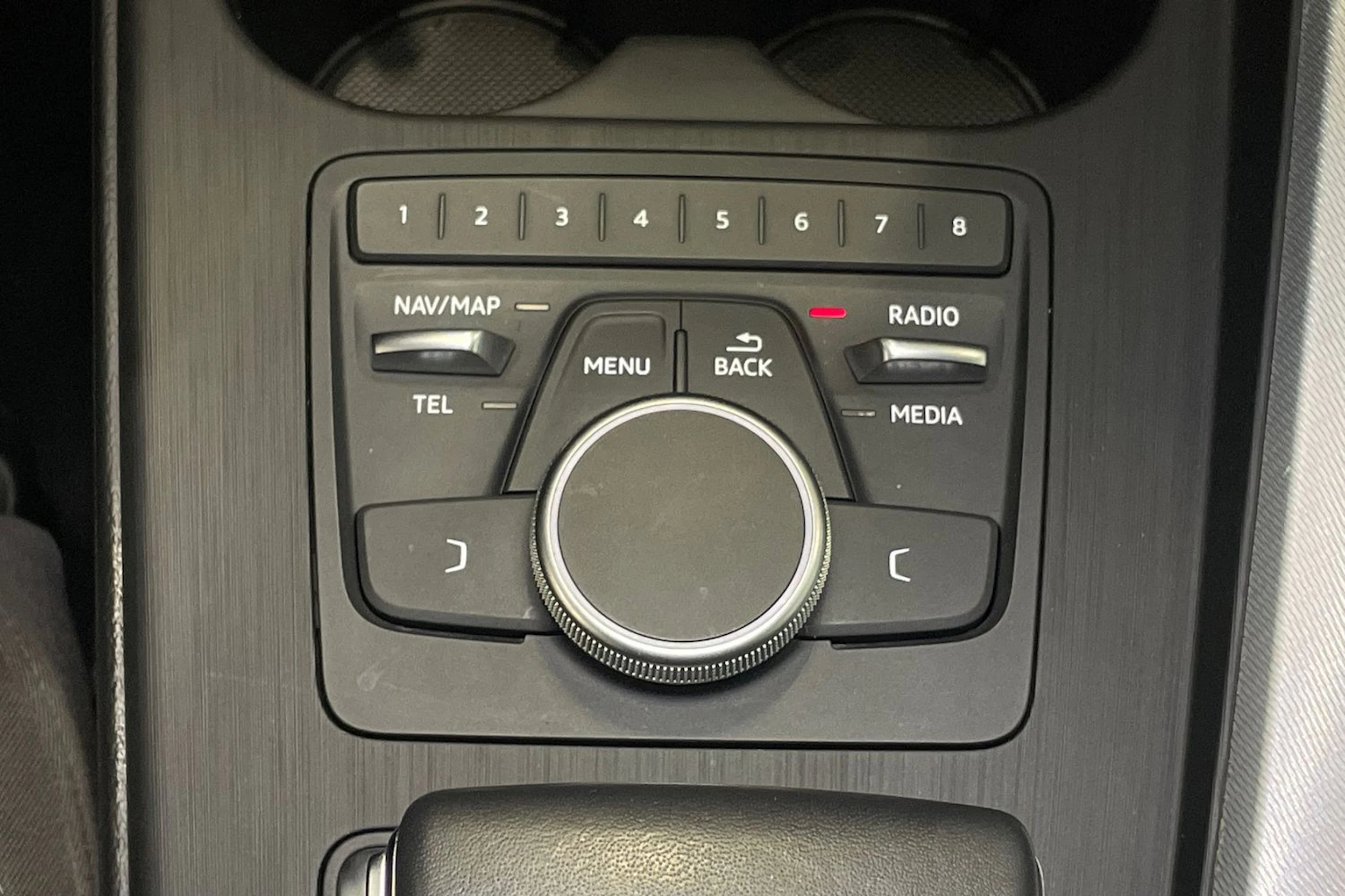 sininen Audi A5 2019 kuva 28.