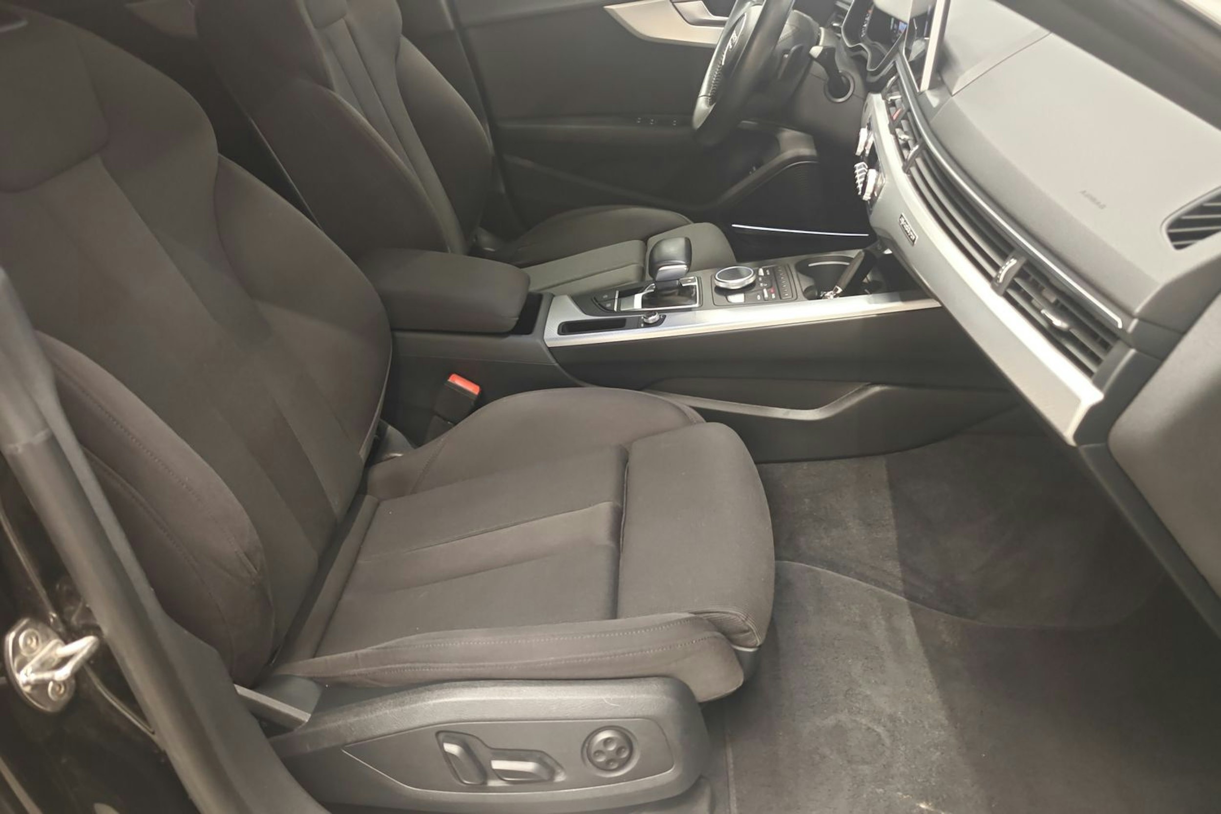 Musta Audi A5 2019 kuva 33.