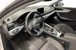 valkoinen Audi A5 2019 kuva 3.