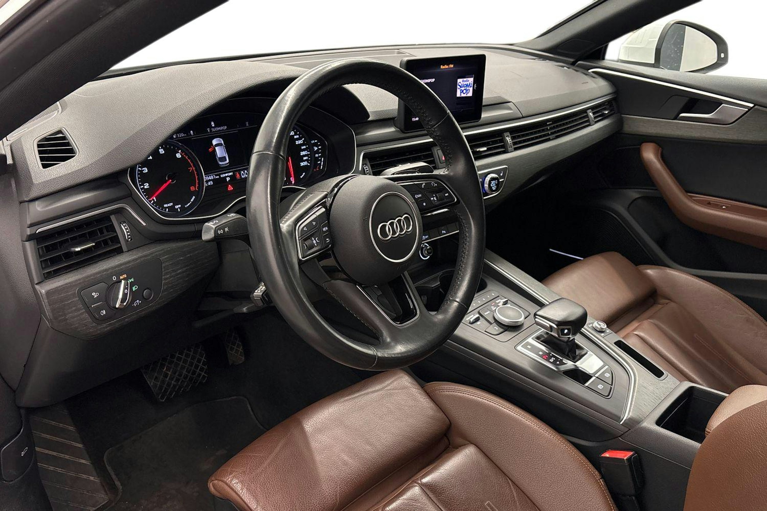 valkoinen Audi A5 2019 kuva 7.