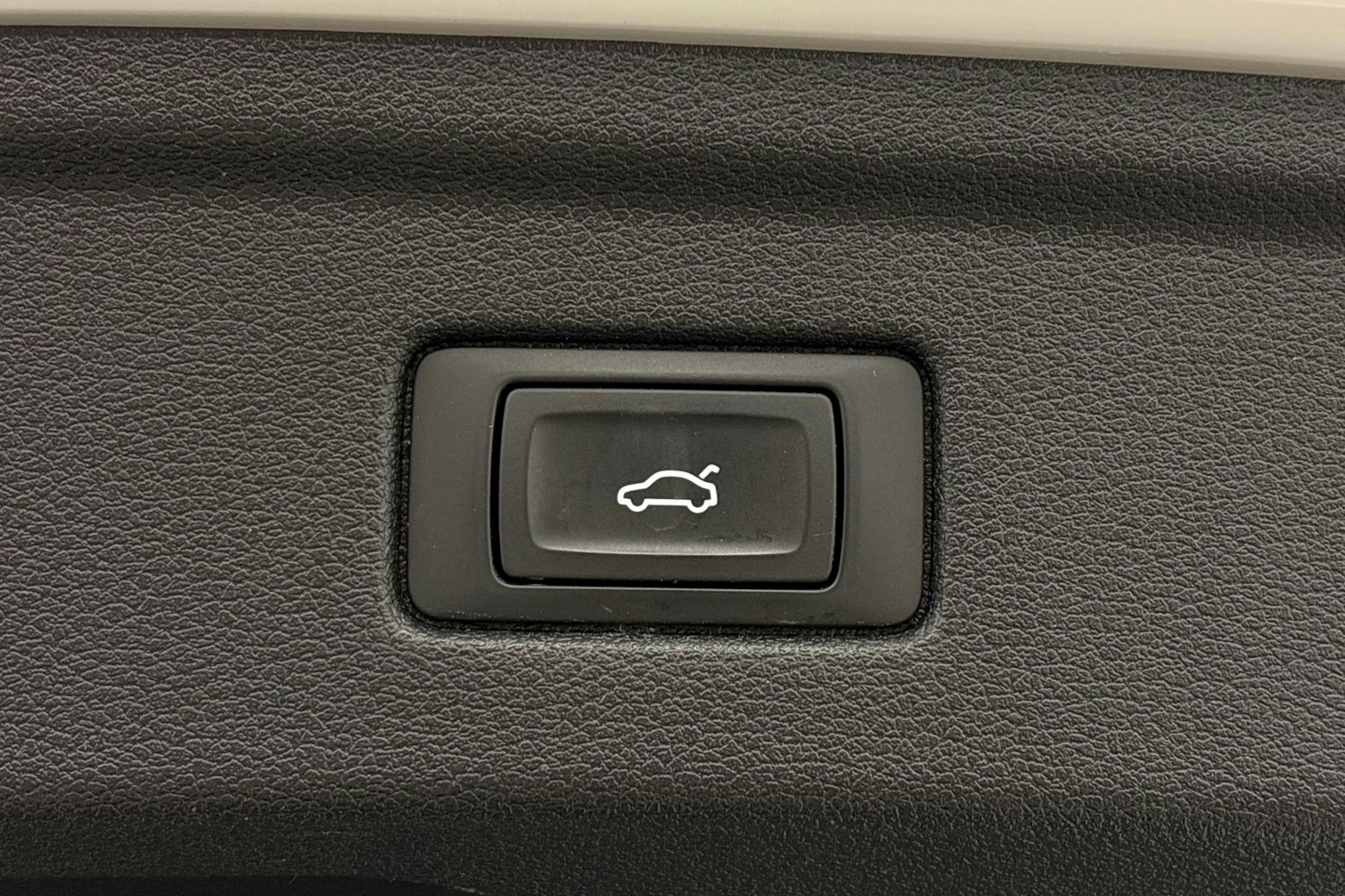 valkoinen Audi A5 2019 kuva 26.