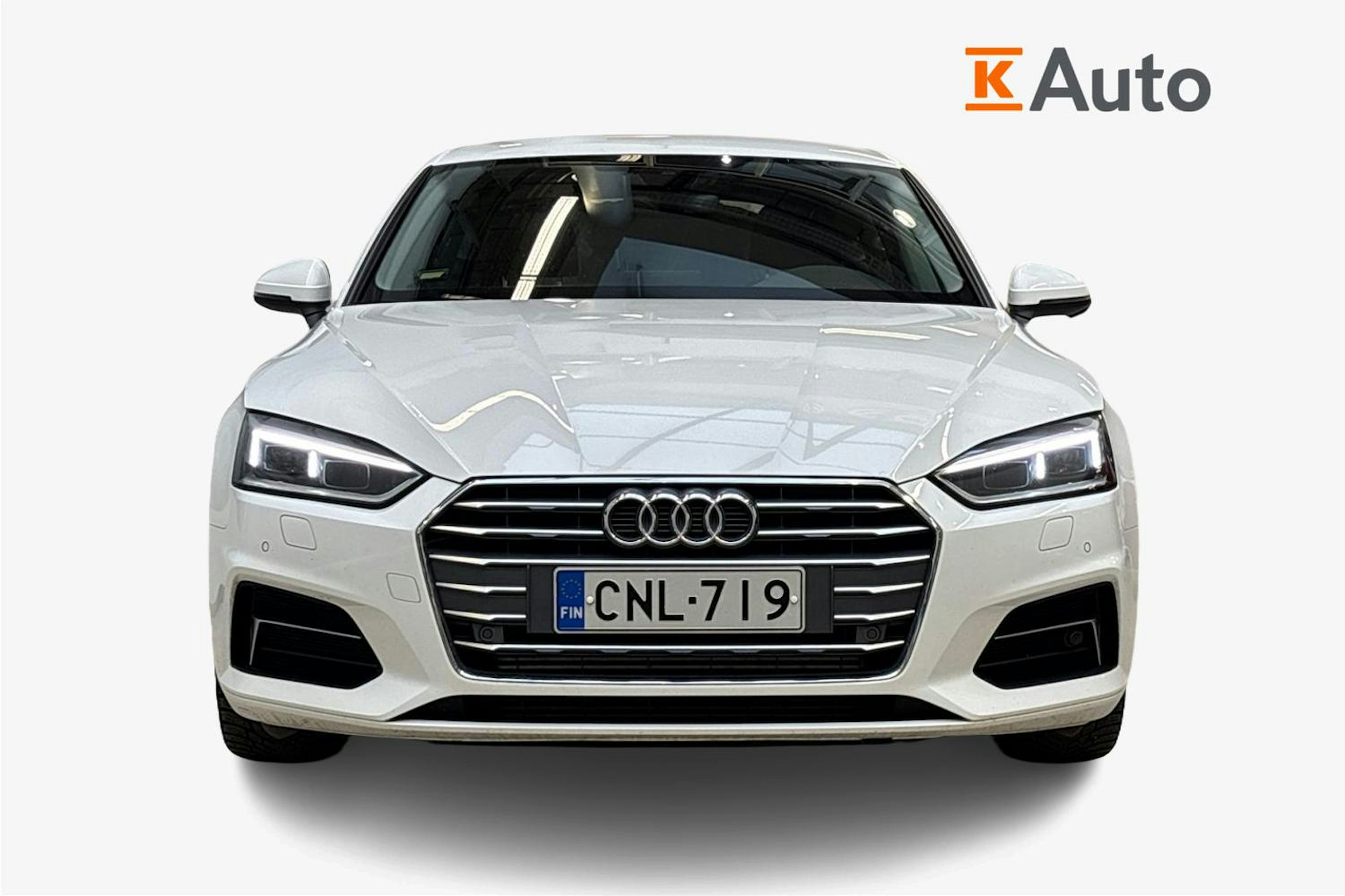 valkoinen Audi A5 2019 kuva 5.