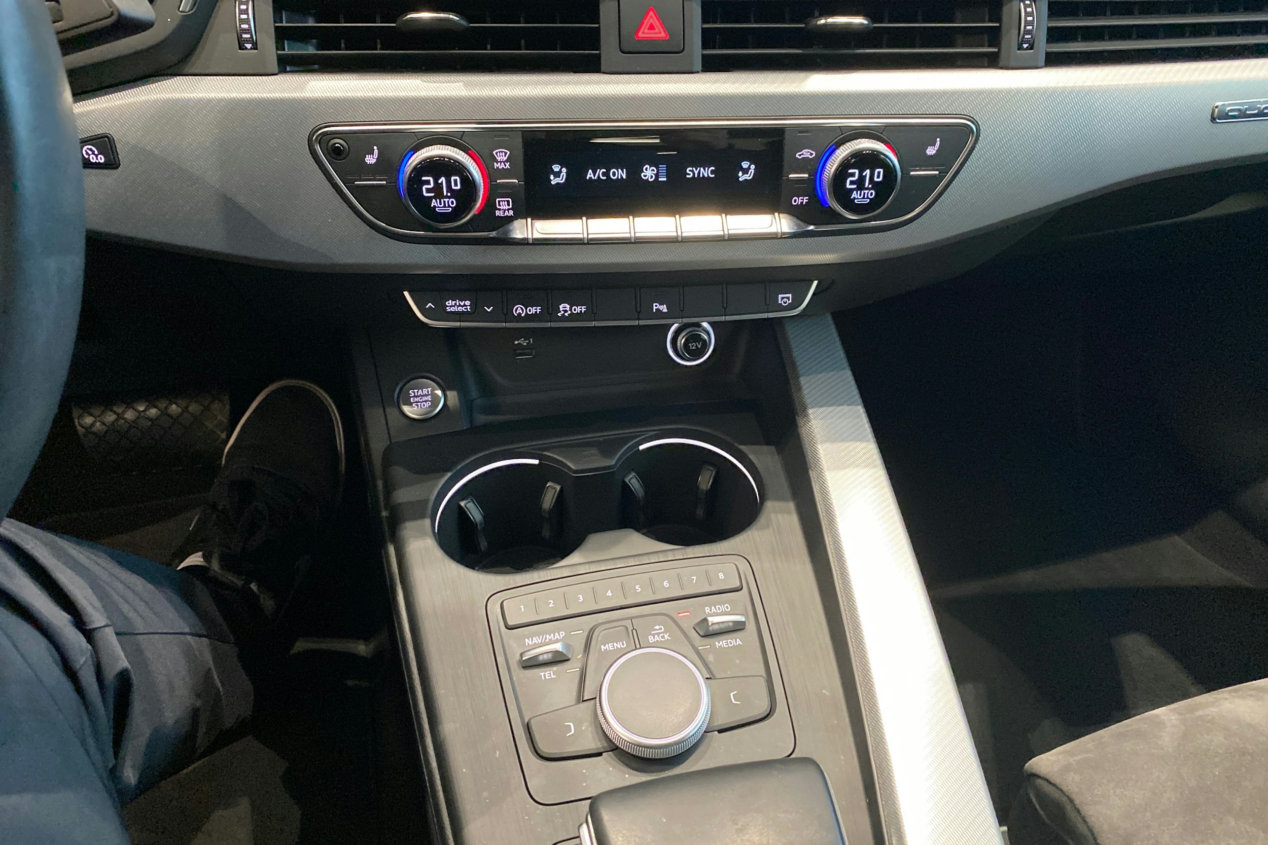 met. sininen Audi A5 2019 kuva 16.