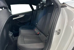 valkoinen Audi A5 2019 kuva 8.