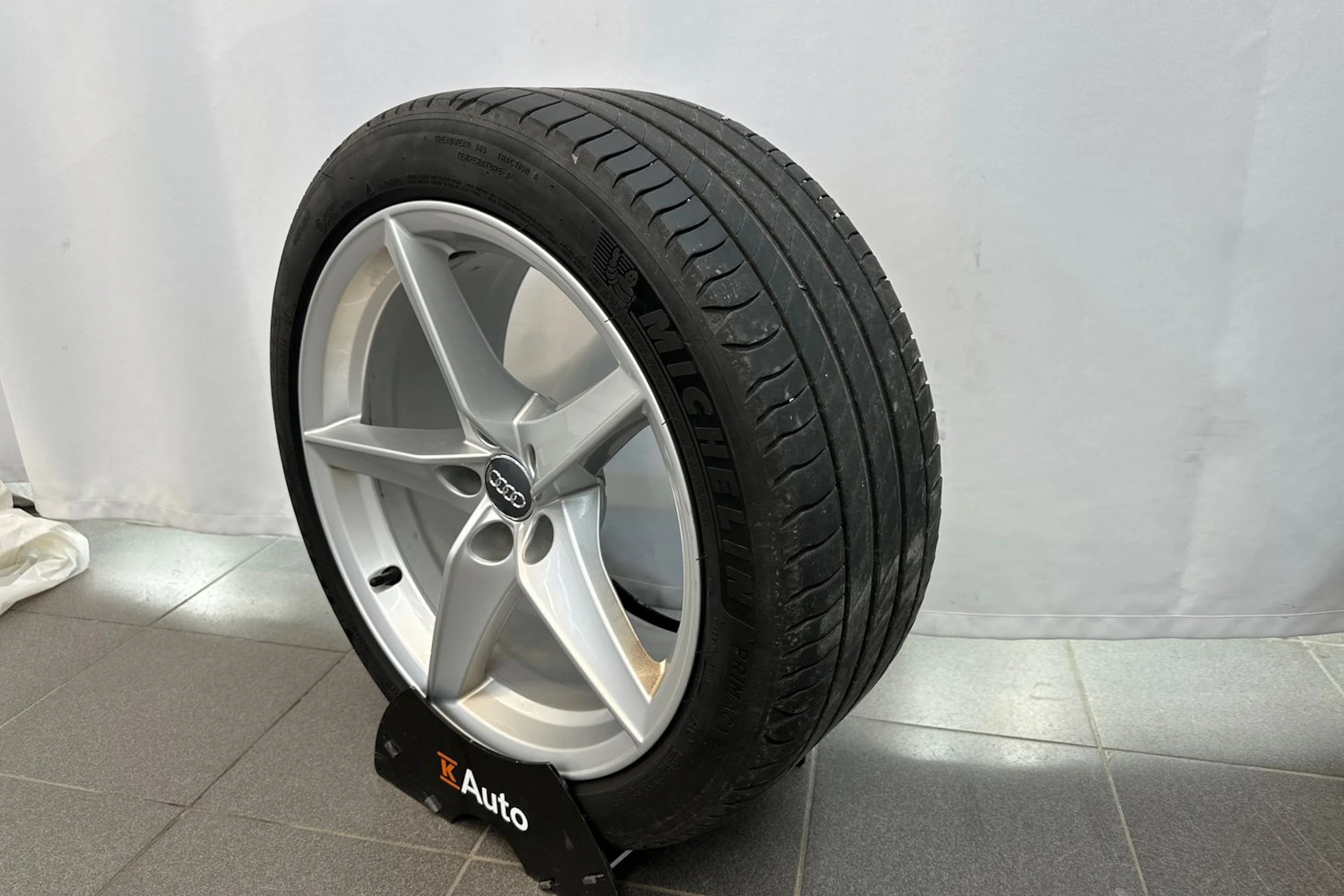 valkoinen Audi A5 2019 kuva 9.