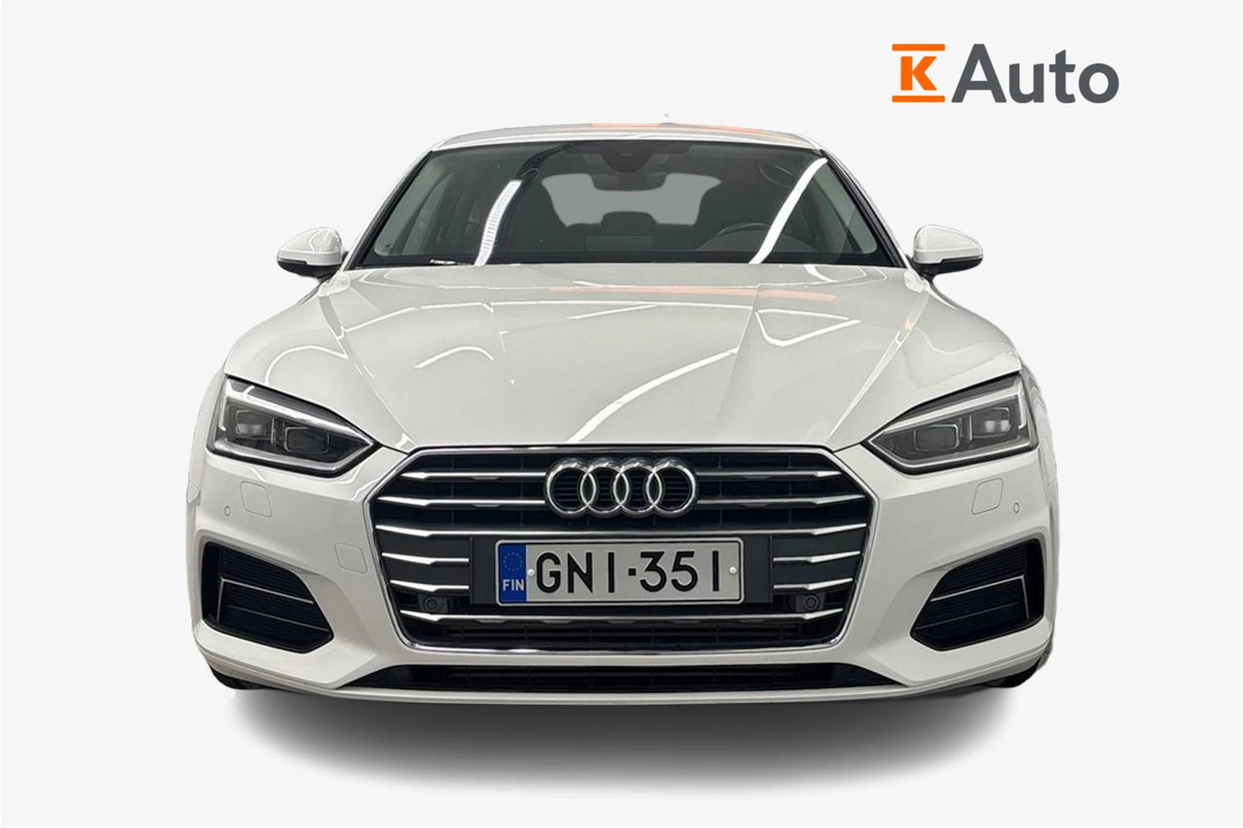 valkoinen Audi A5 2019 kuva 4.