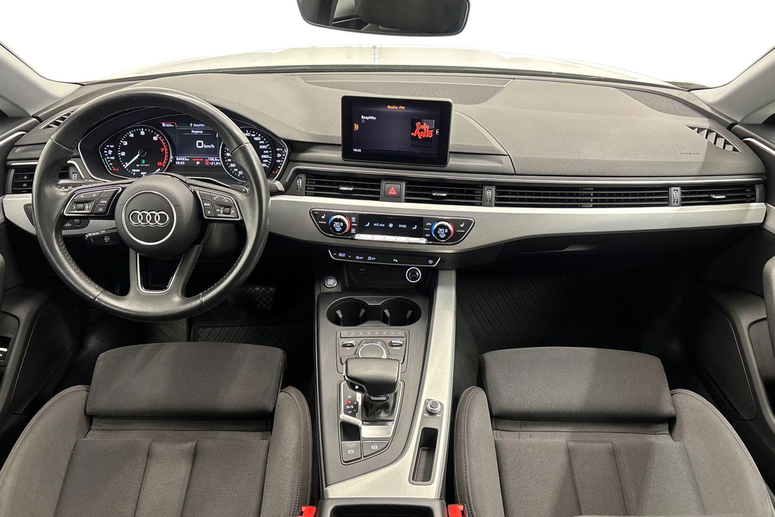 valkoinen Audi A5 2019 kuva 7.