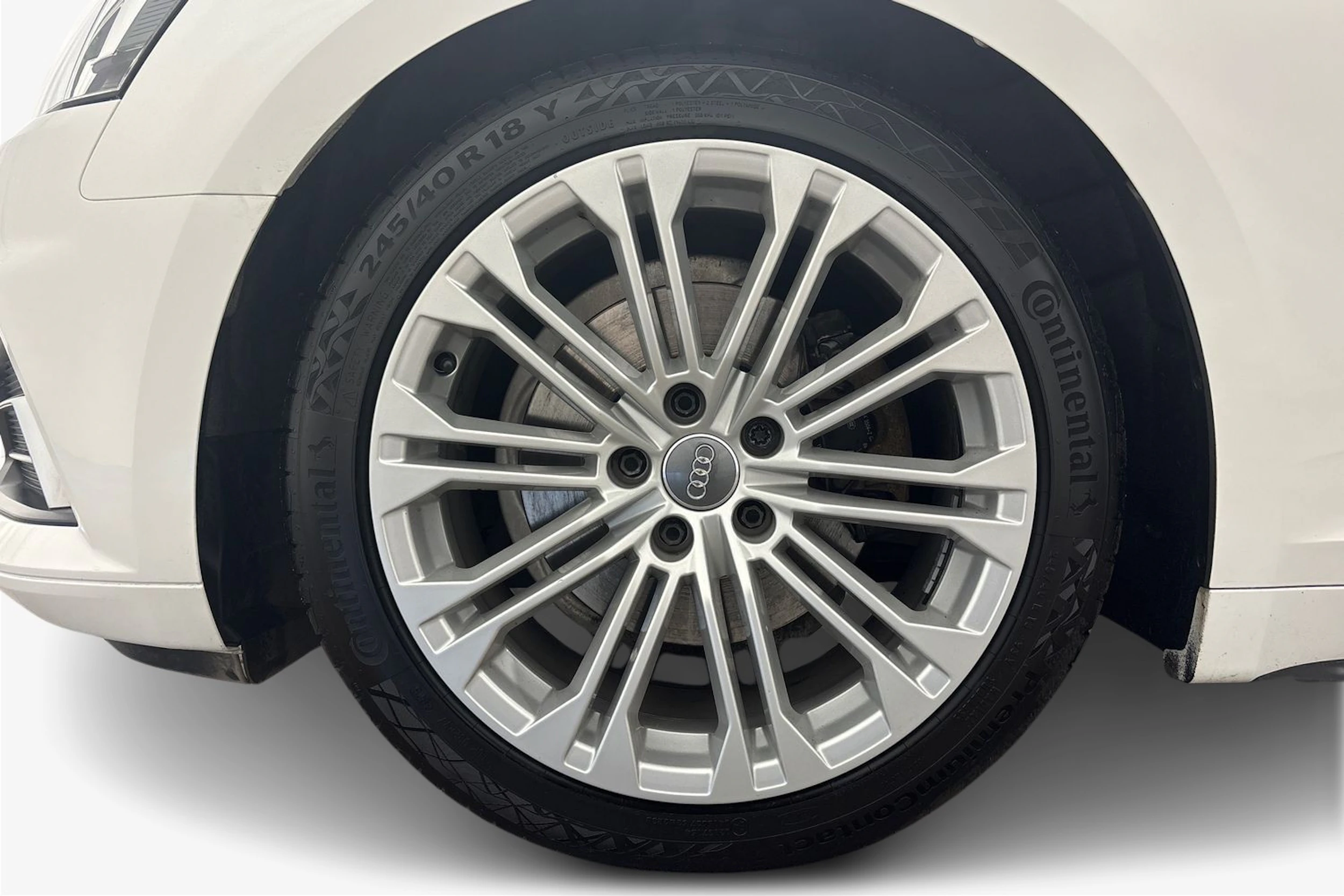 valkoinen Audi A5 2019 kuva 9.