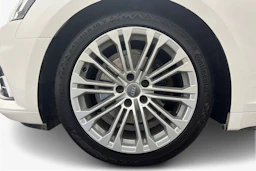 valkoinen Audi A5 2019 kuva 9.