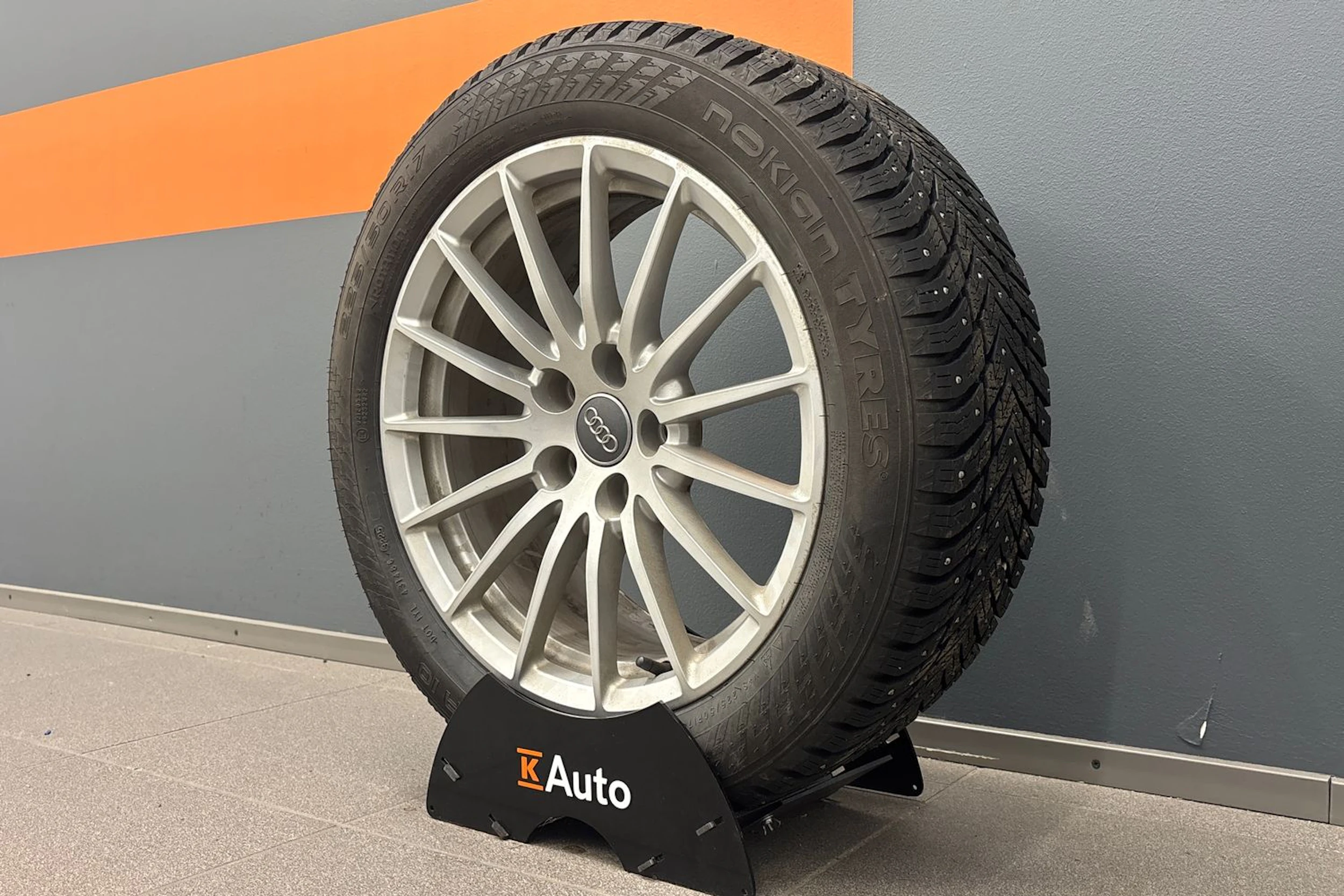 valkoinen Audi A5 2019 kuva 10.