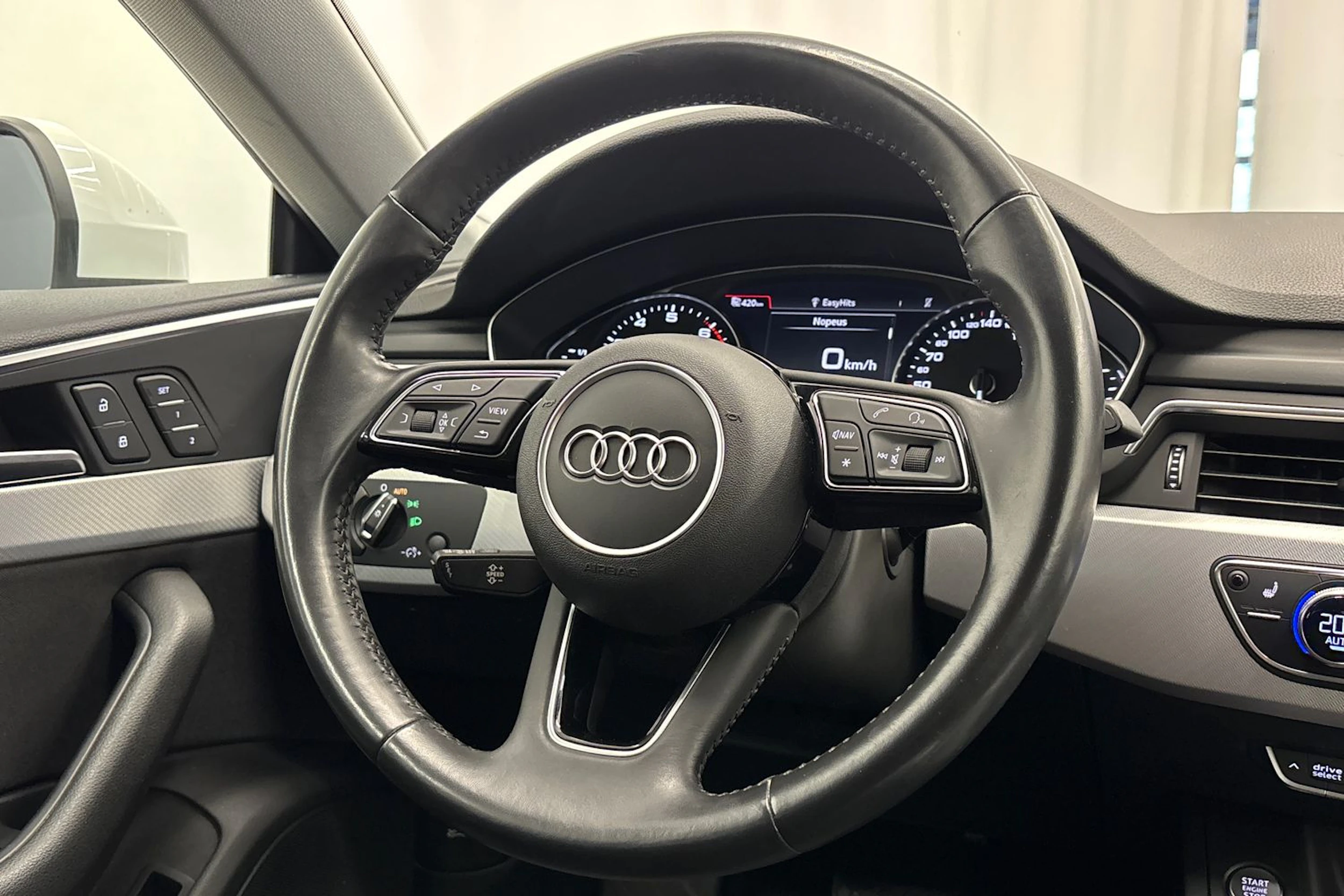 valkoinen Audi A5 2019 kuva 14.