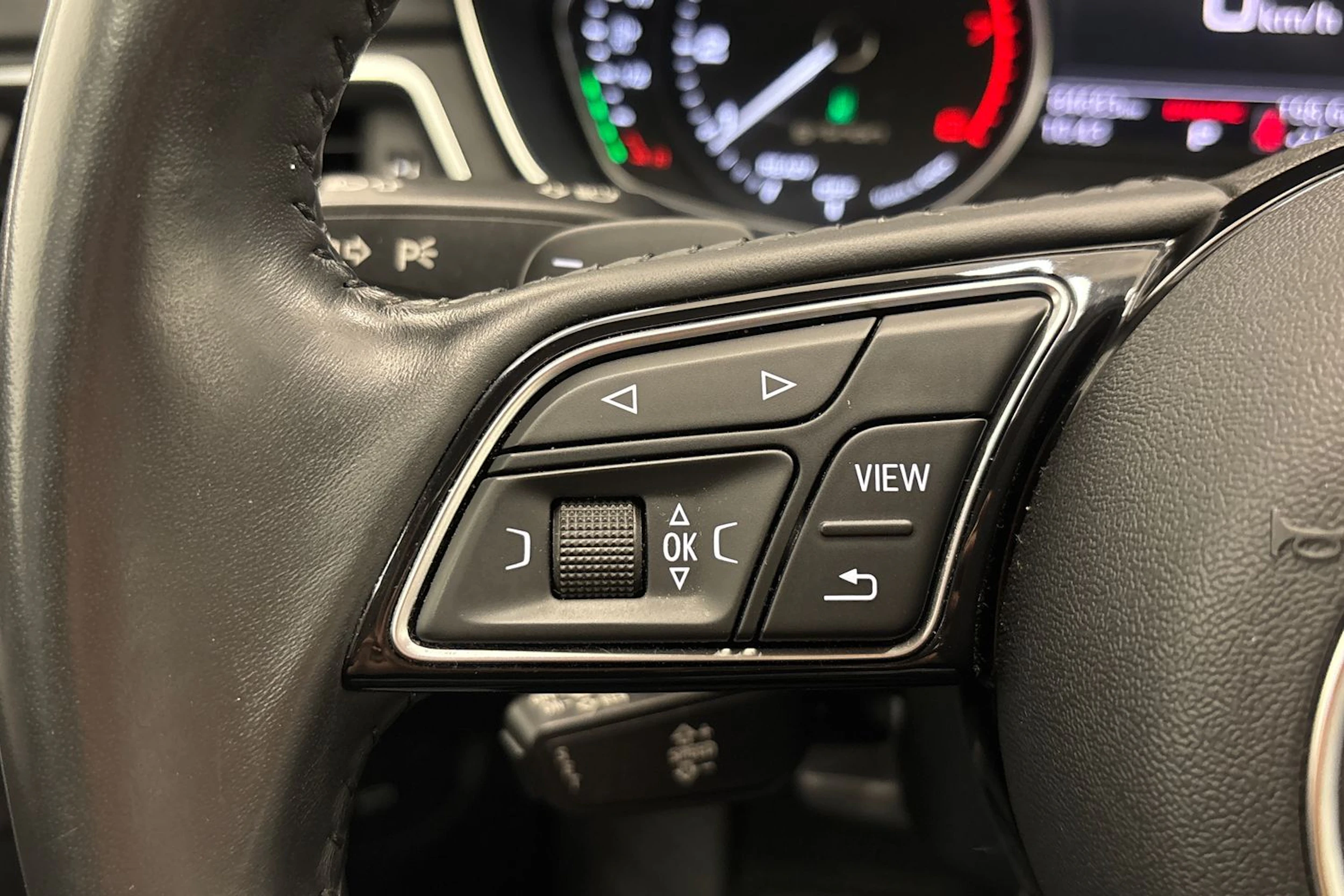 valkoinen Audi A5 2019 kuva 15.