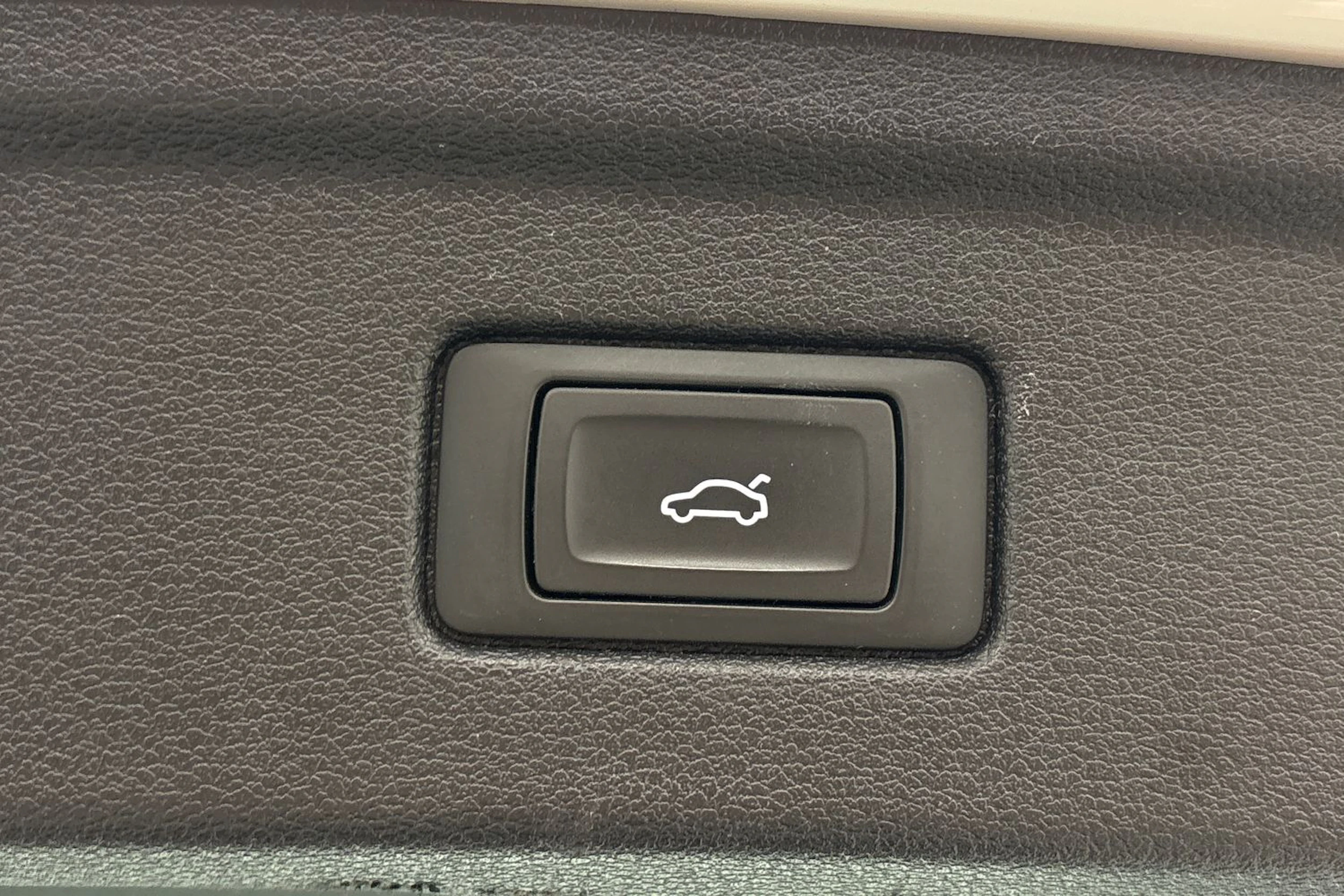 valkoinen Audi A5 2019 kuva 24.