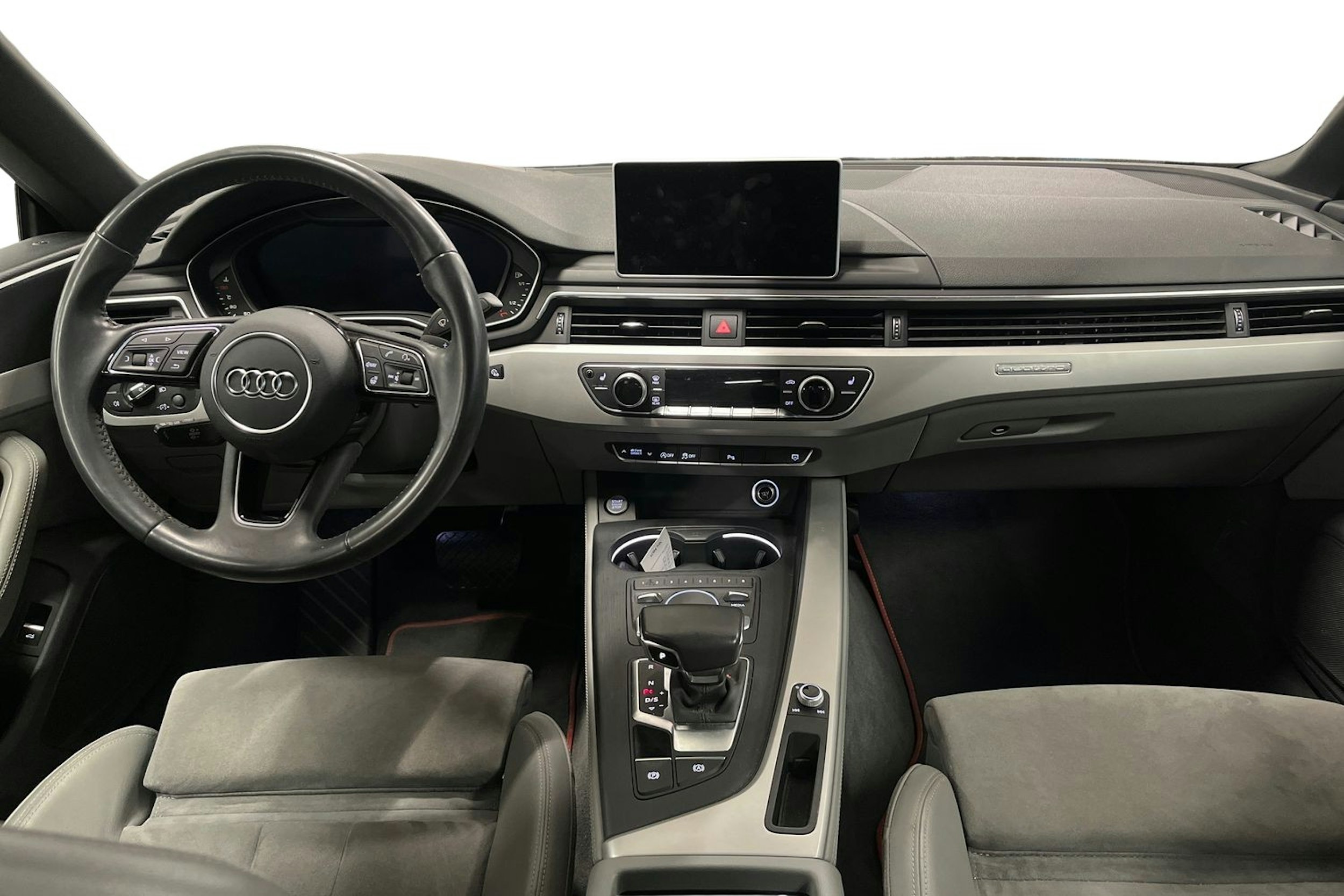 Punainen Audi A5 2019 kuva 9.