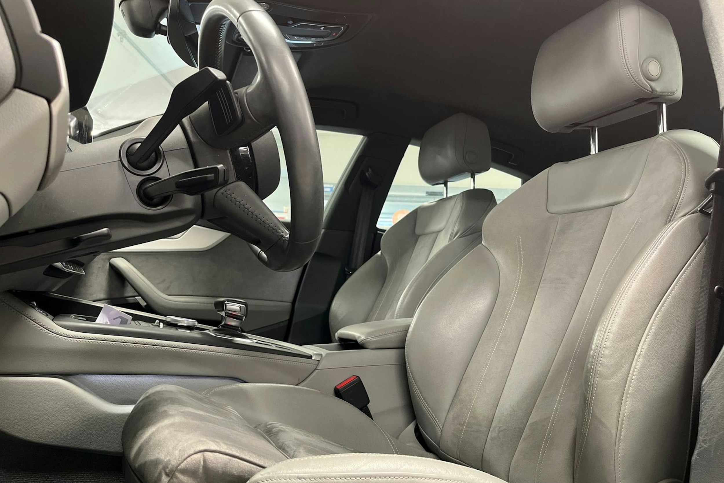 Punainen Audi A5 2019 kuva 14.