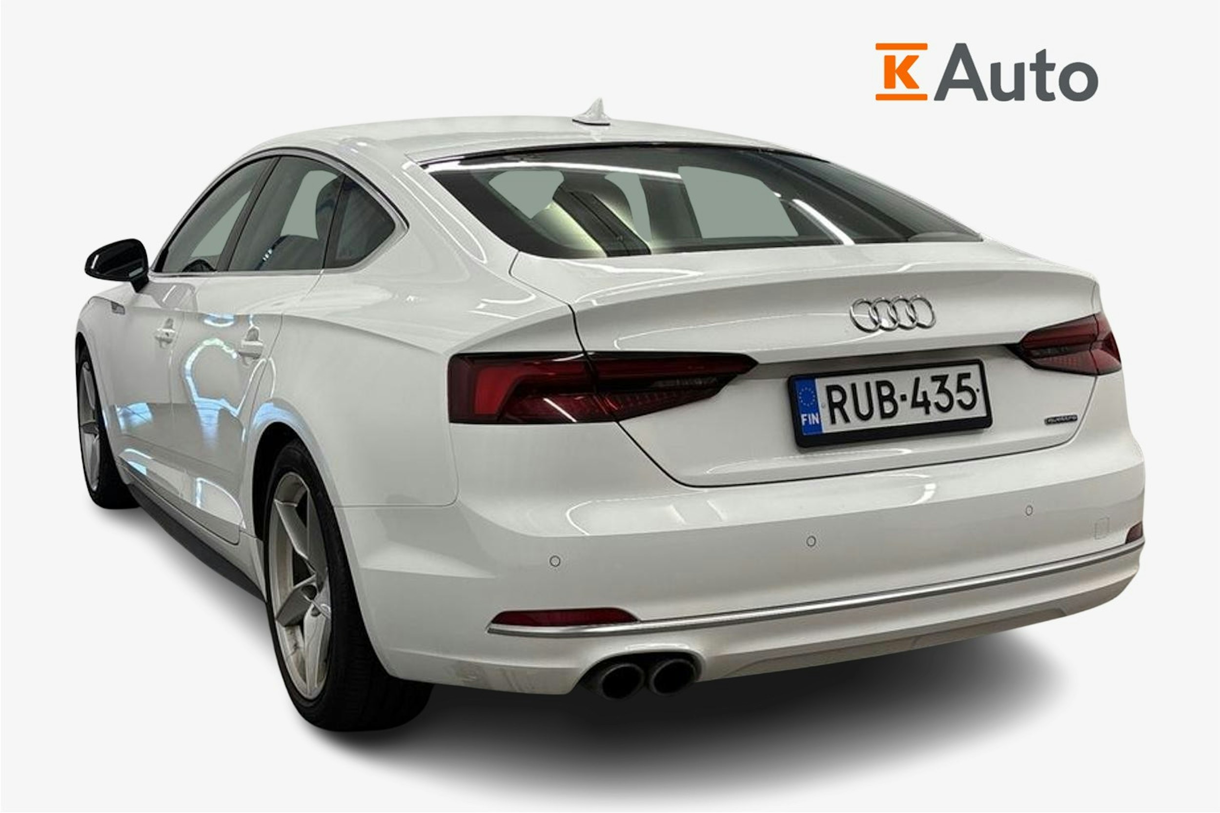 valkoinen Audi A5 2019 kuva 2.