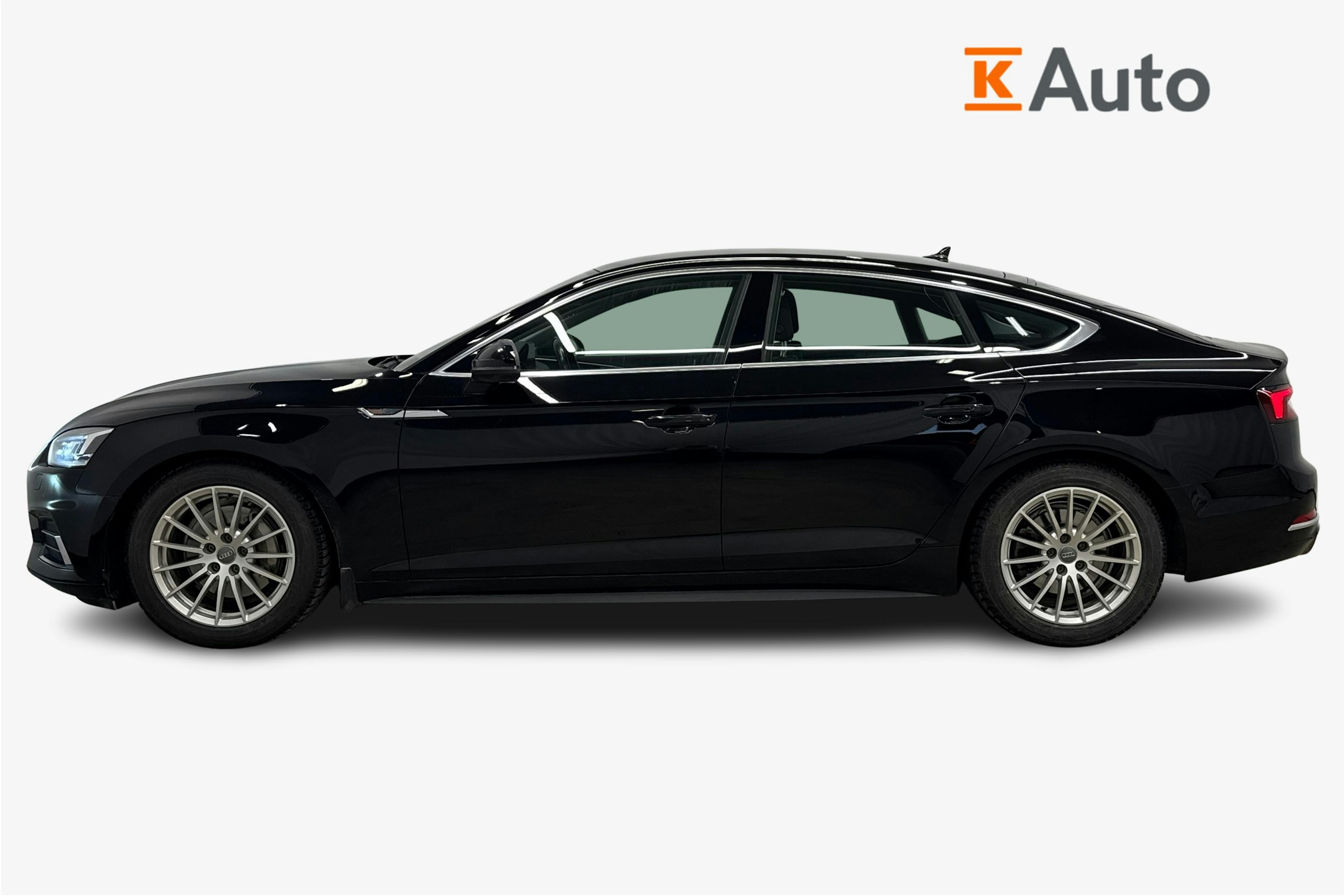 musta Audi A5 2019 kuva 6.