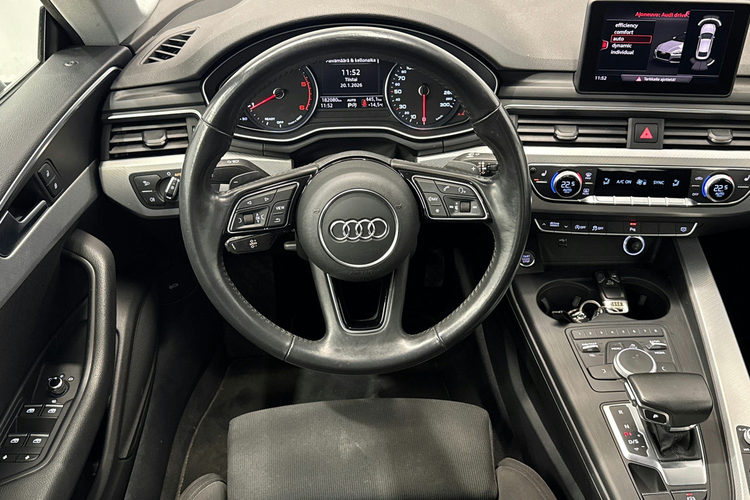 musta Audi A5 2019 kuva 18.