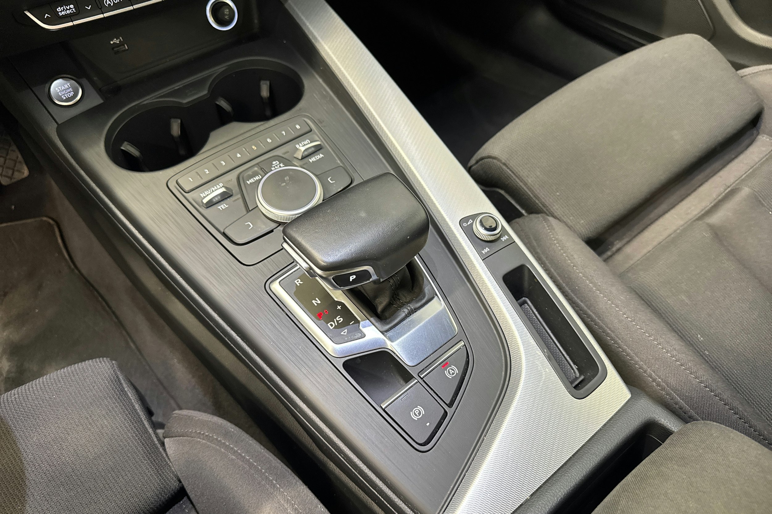 musta Audi A5 2019 kuva 21.