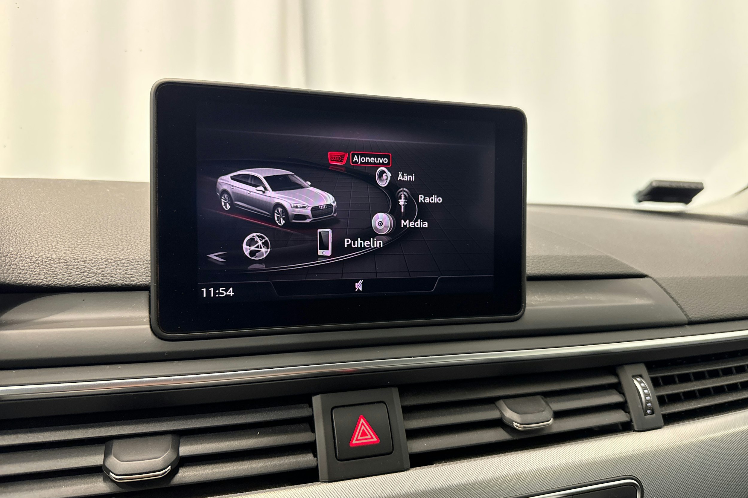 musta Audi A5 2019 kuva 26.