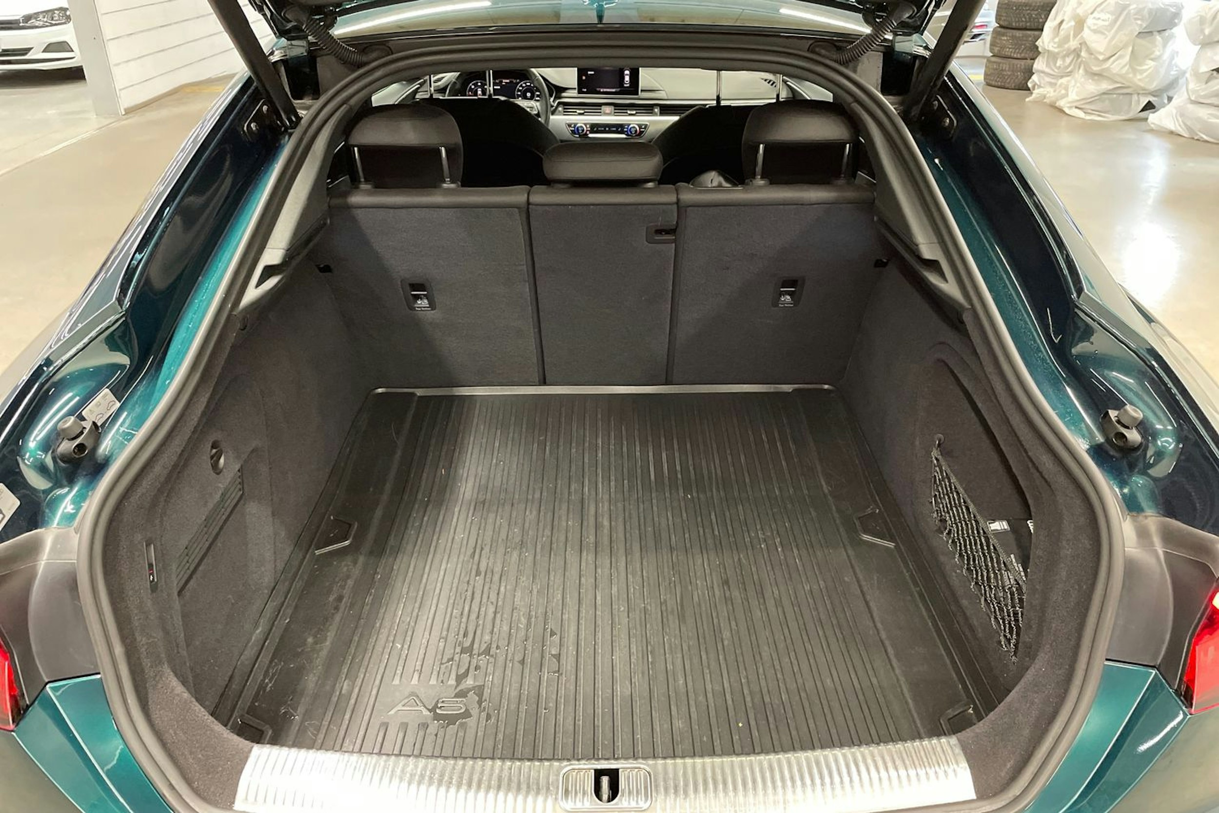 vihreä Audi A5 2019 kuva 15.