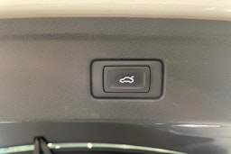valkoinen Audi A5 2020 kuva 32.
