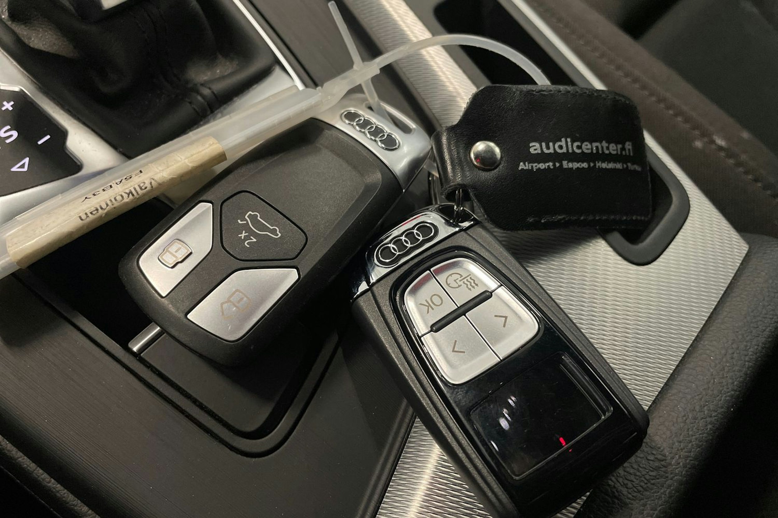 valkoinen Audi A5 2020 kuva 33.