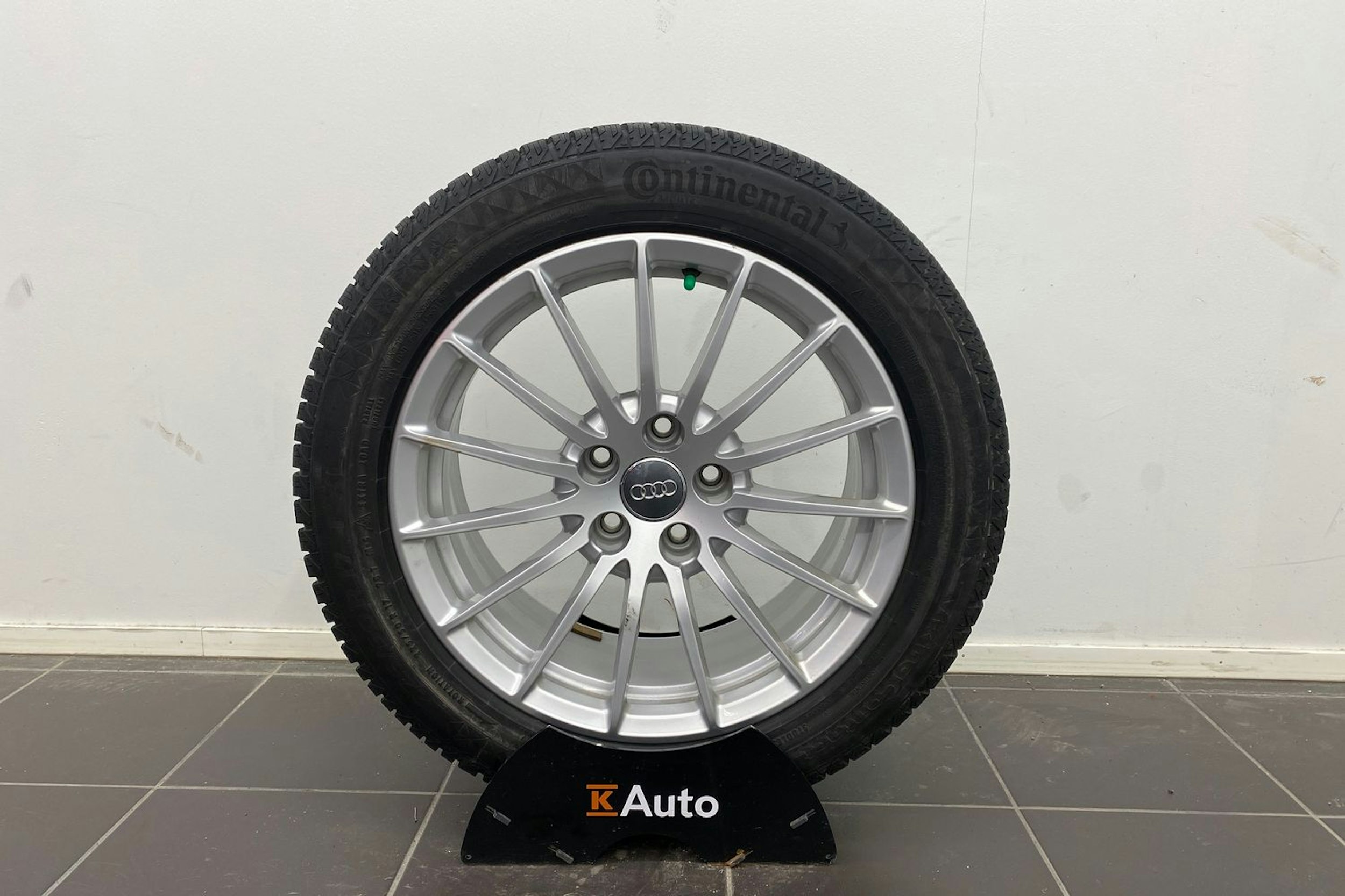 musta Audi A5 2020 kuva 13.