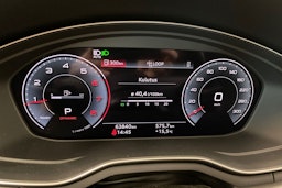 musta Audi A5 2020 kuva 16.