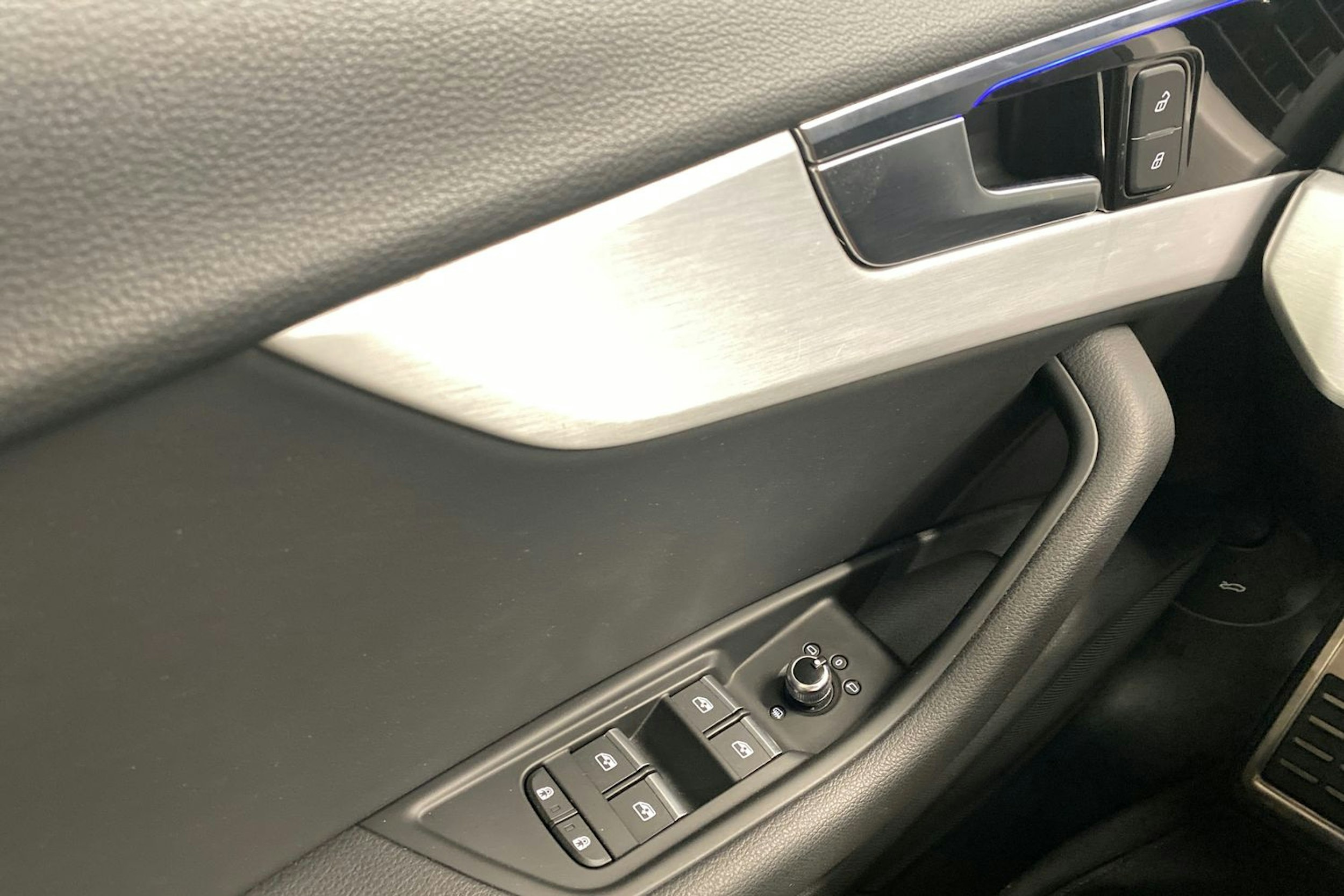 musta Audi A5 2020 kuva 19.
