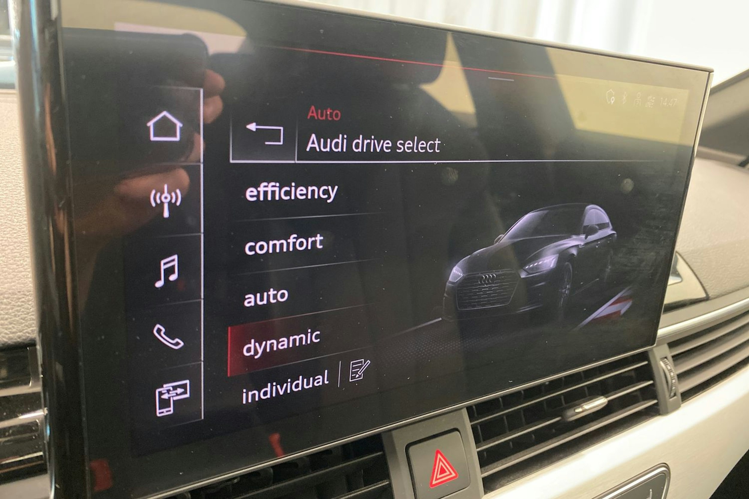 musta Audi A5 2020 kuva 25.