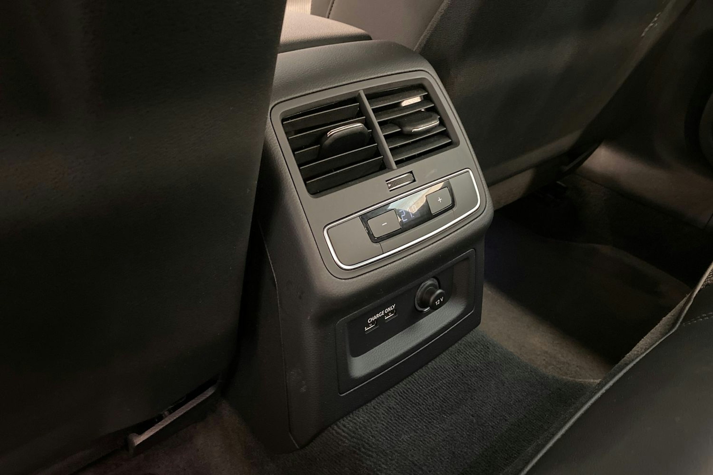 musta Audi A5 2020 kuva 29.