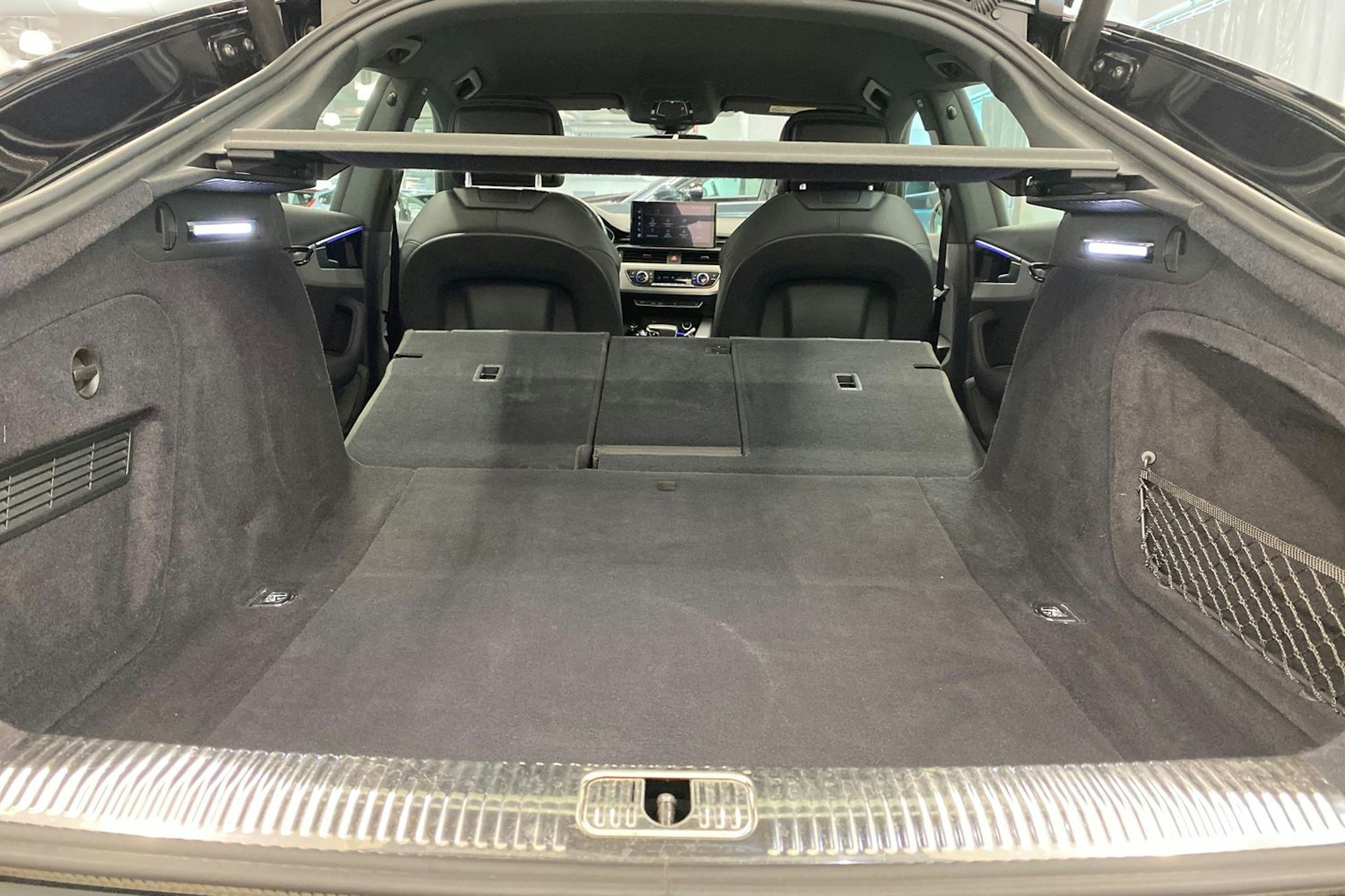 musta Audi A5 2020 kuva 31.