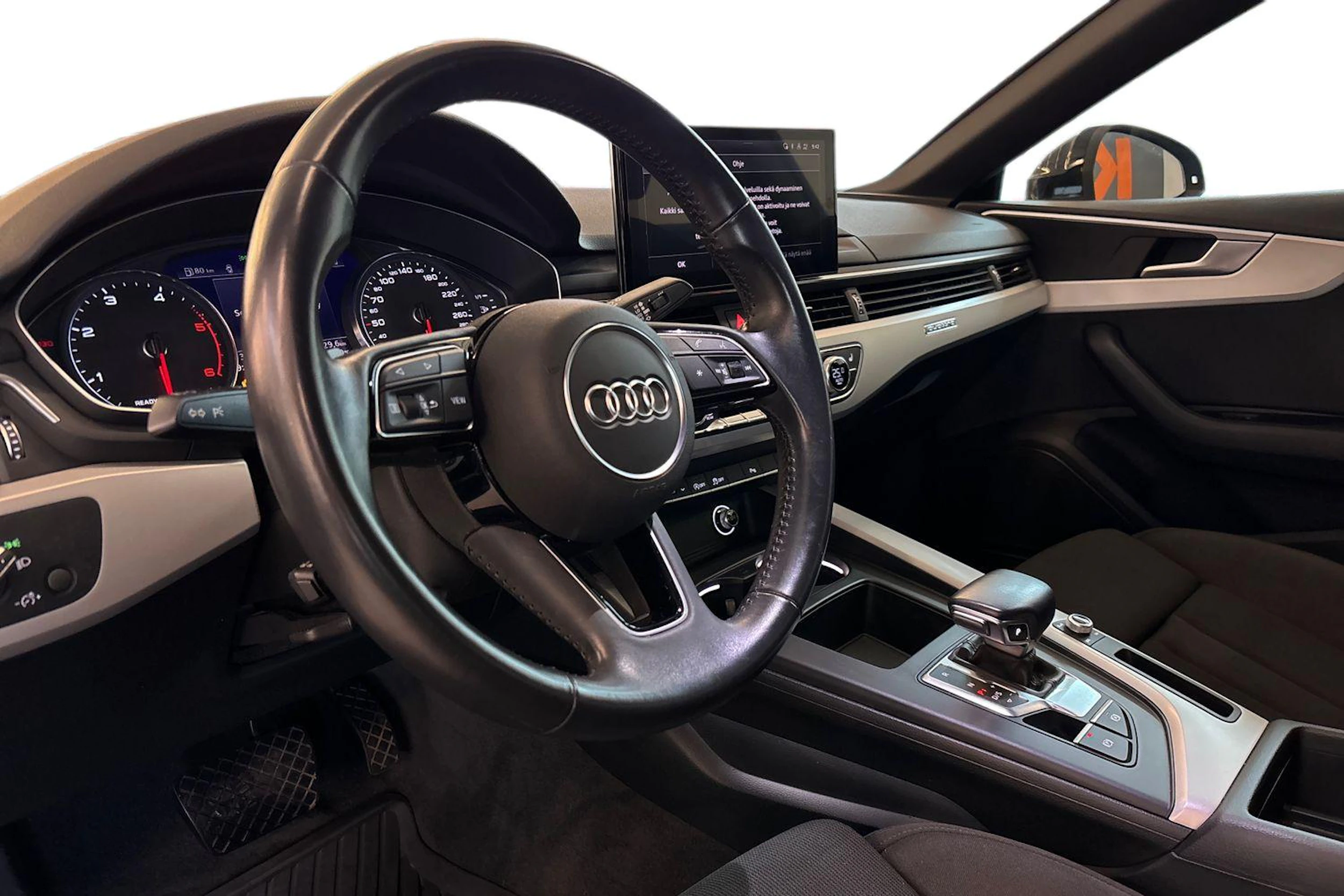 musta Audi A5 2020 kuva 6.