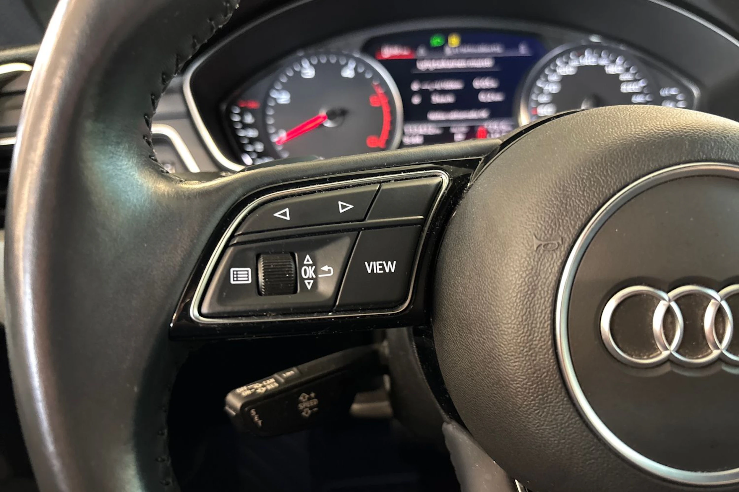 musta Audi A5 2020 kuva 13.