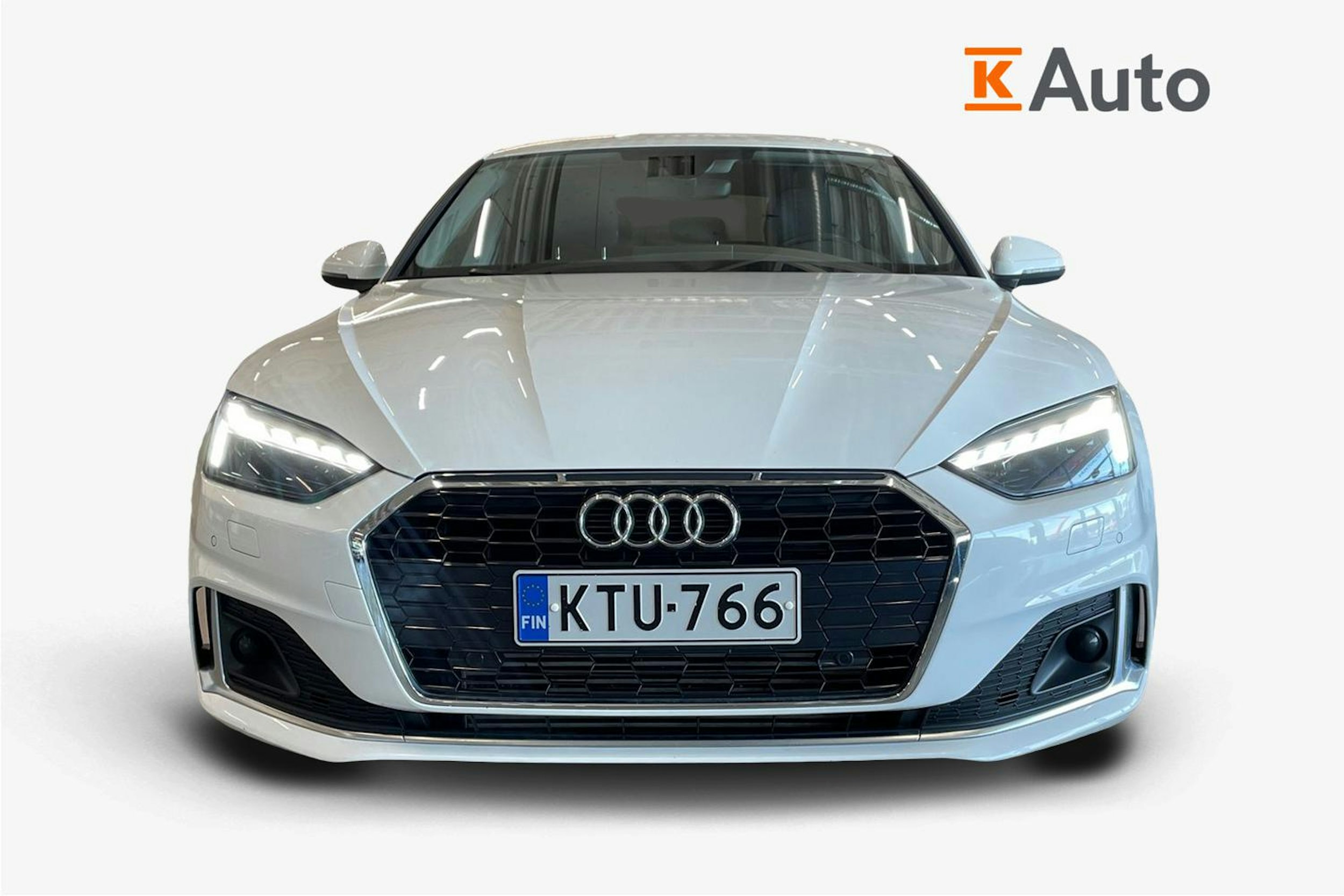 valkoinen Audi A5 2020 kuva 5.