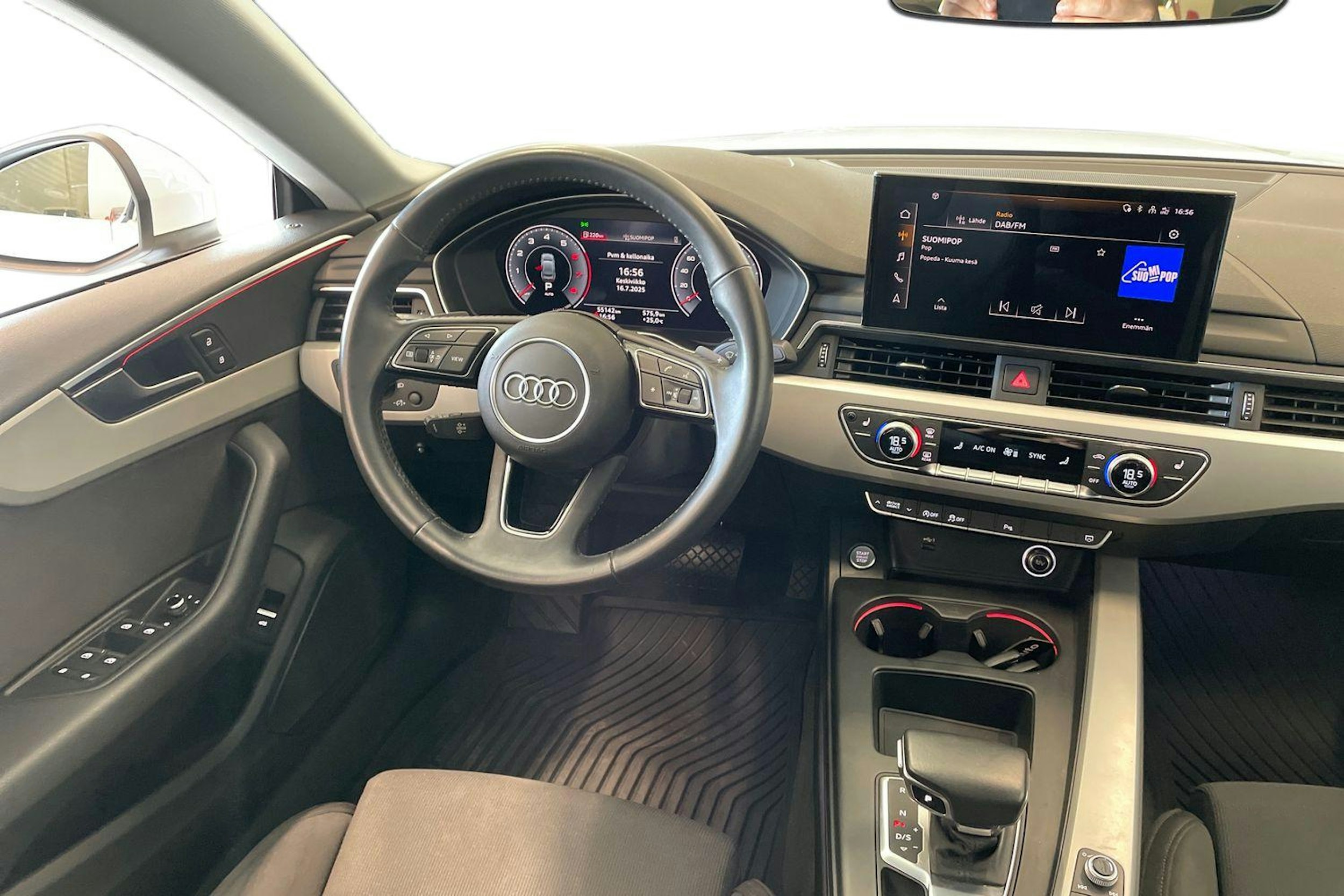 valkoinen Audi A5 2020 kuva 9.