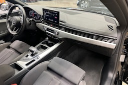 musta Audi A5 2021 kuva 14.