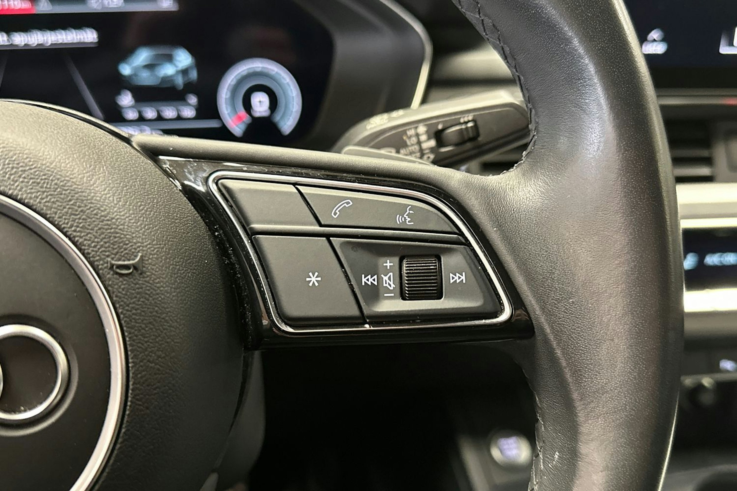 musta Audi A5 2021 kuva 30.